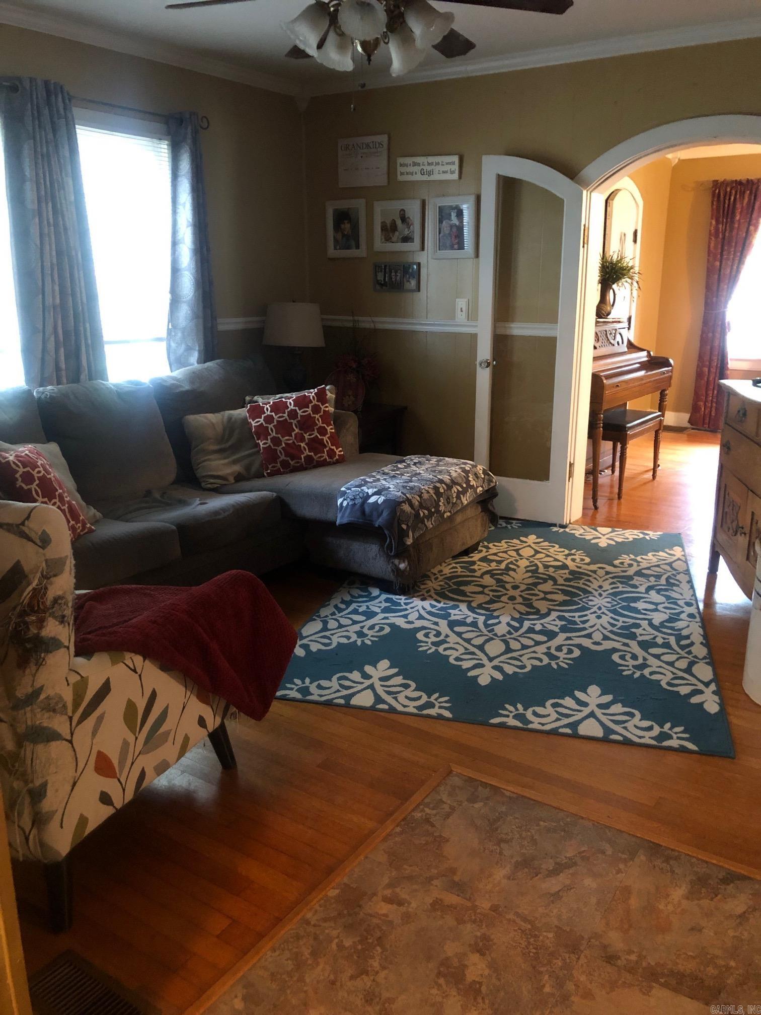 708 W 6th  Rector, AR