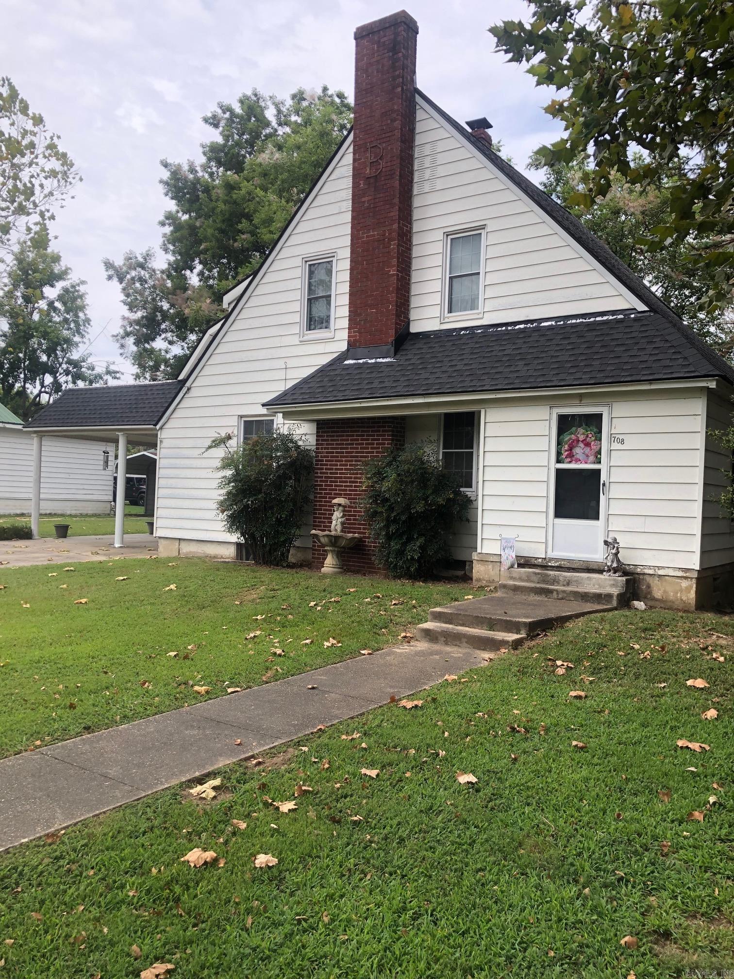 708 W 6th  Rector, AR