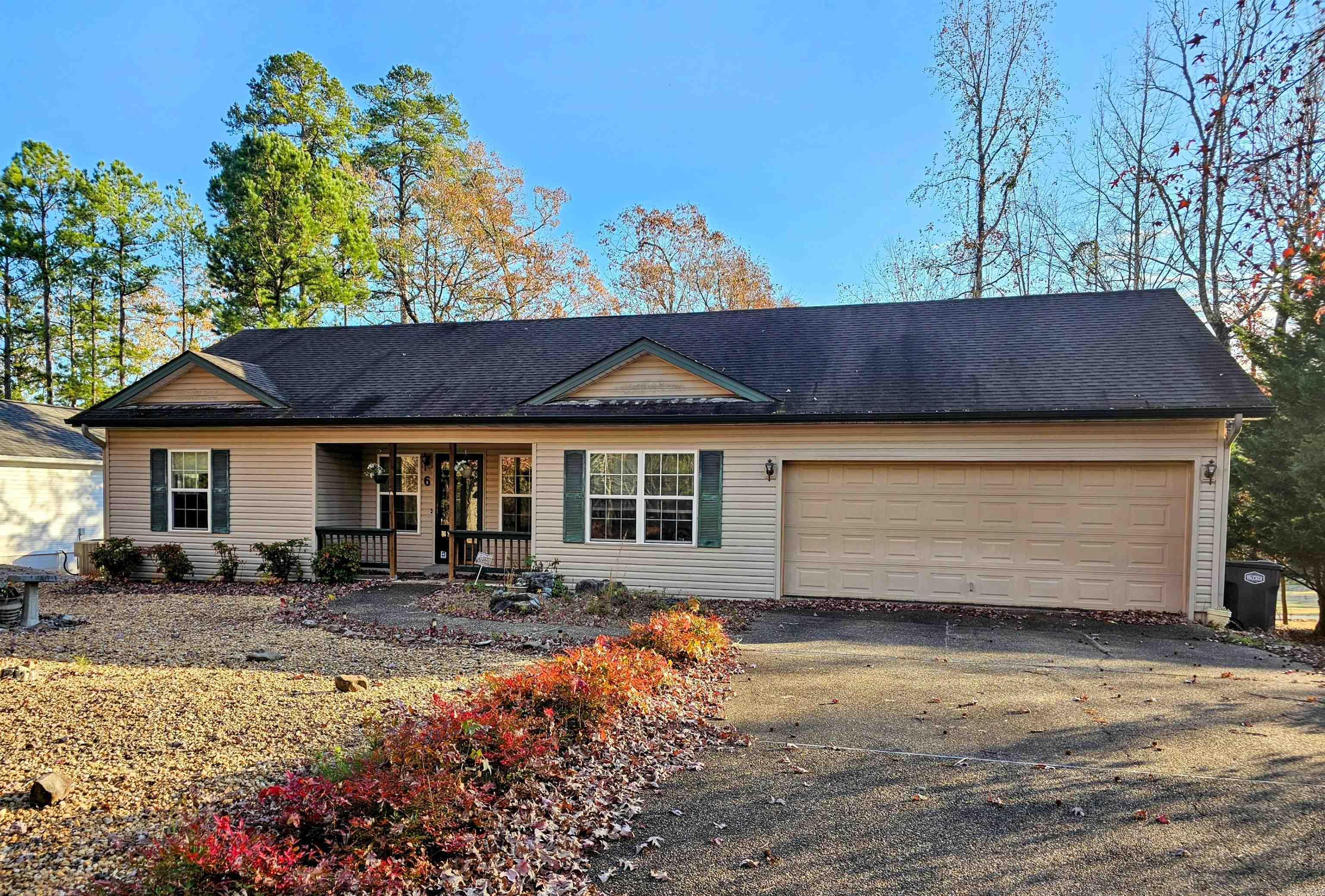 6  Hendaye  Hot Springs Village, AR