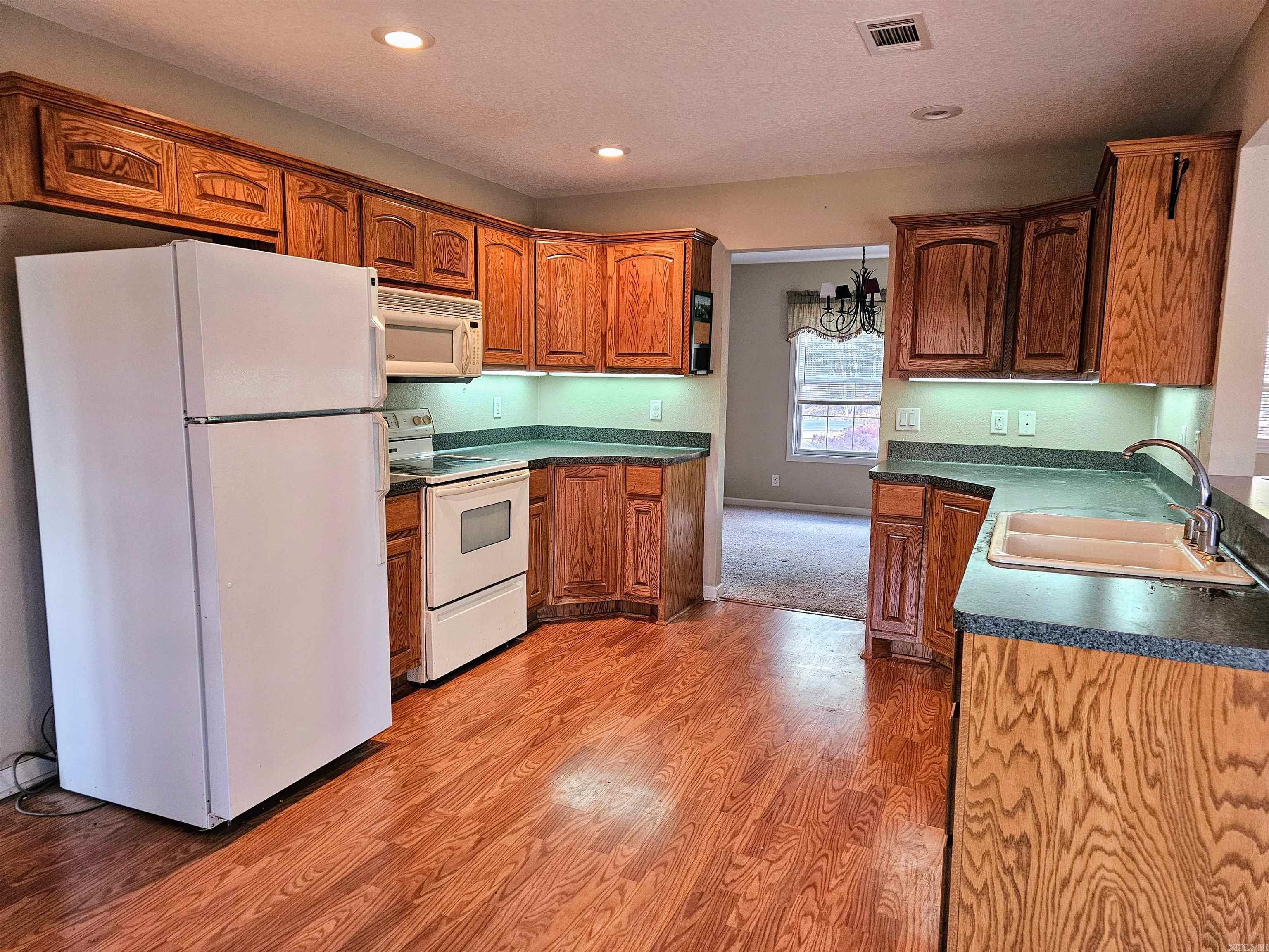 6  Hendaye  Hot Springs Village, AR
