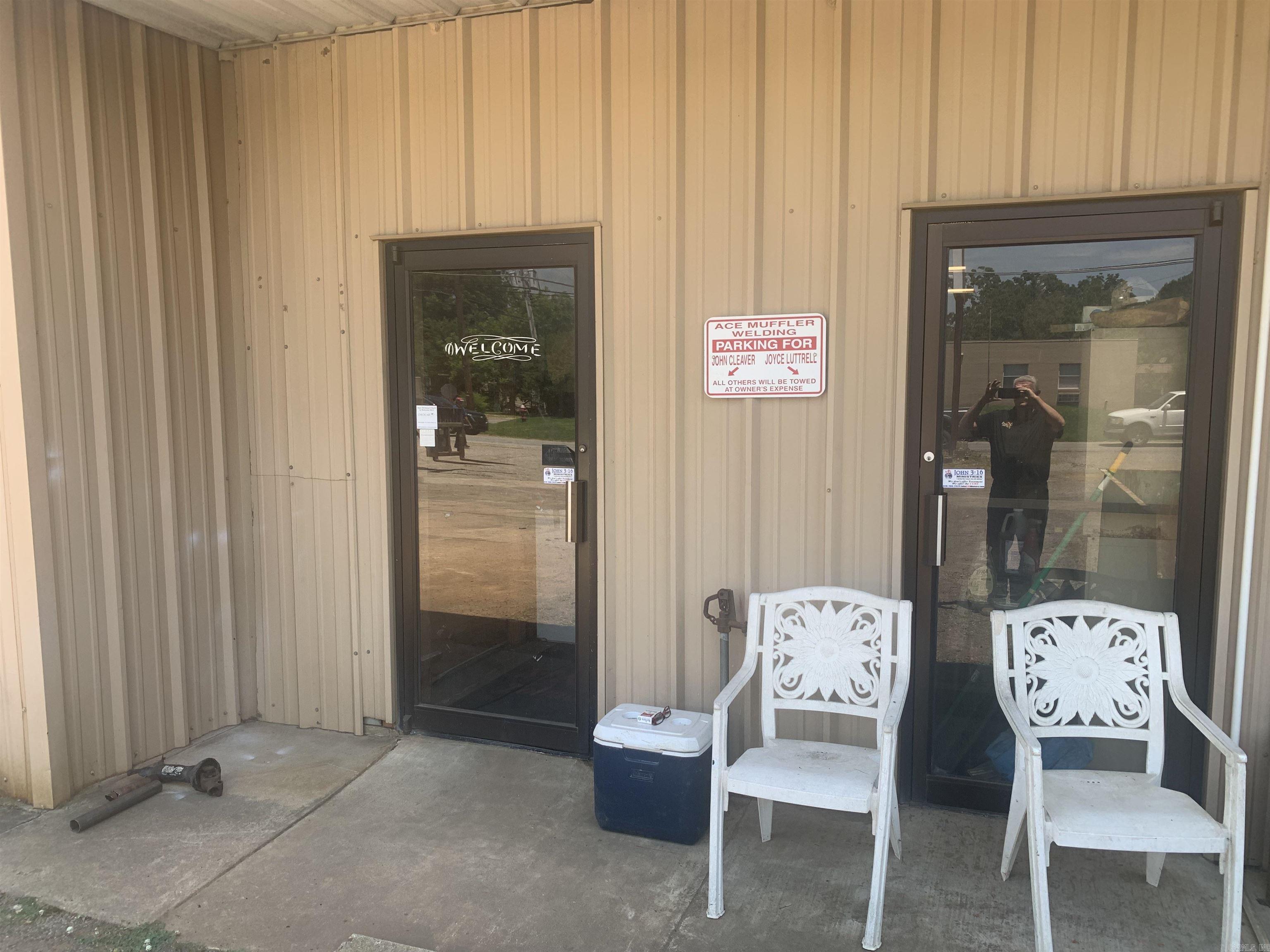 1301 W Pleasure  Searcy, AR