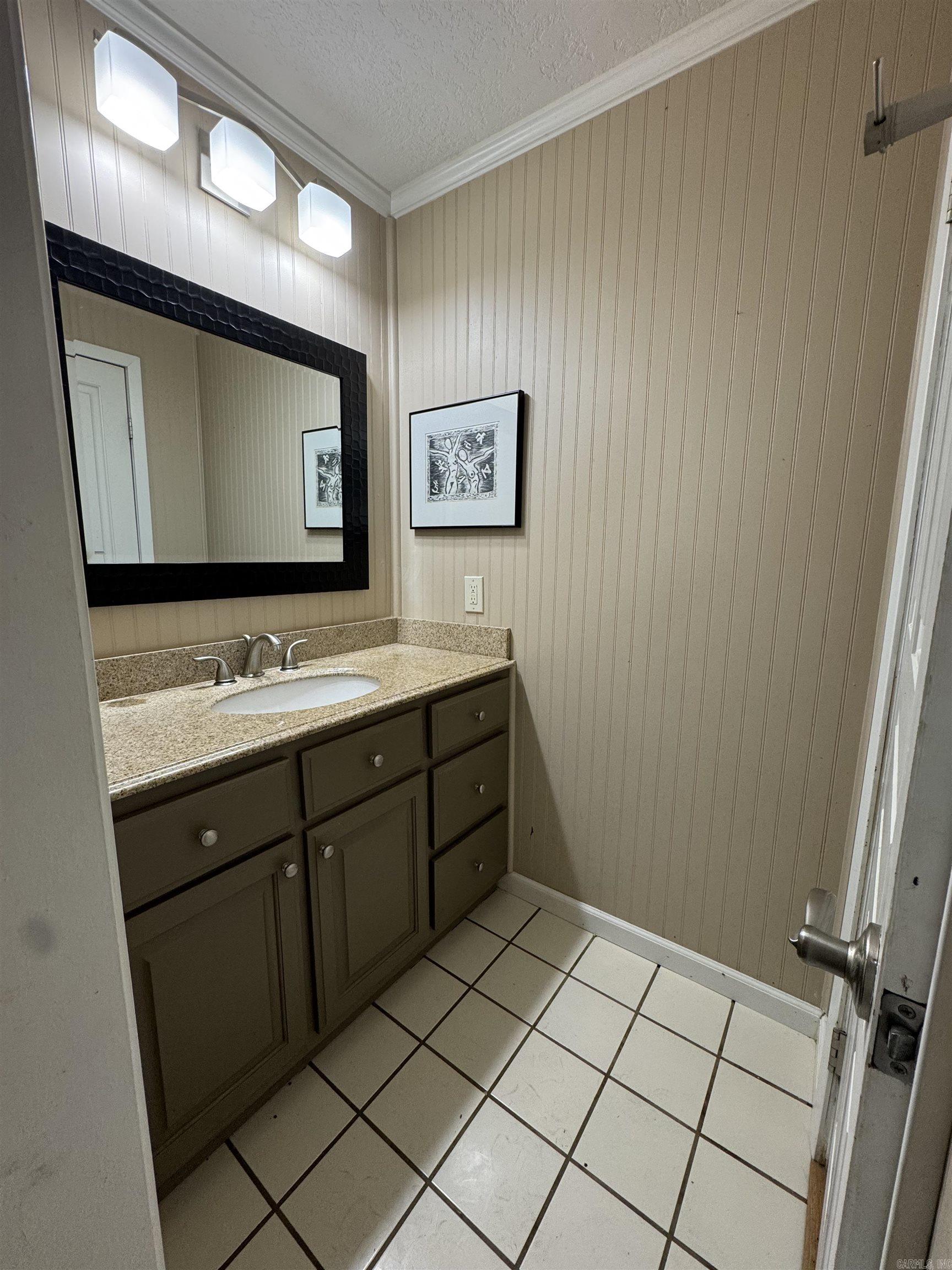 415  Bluff View  Batesville, AR
