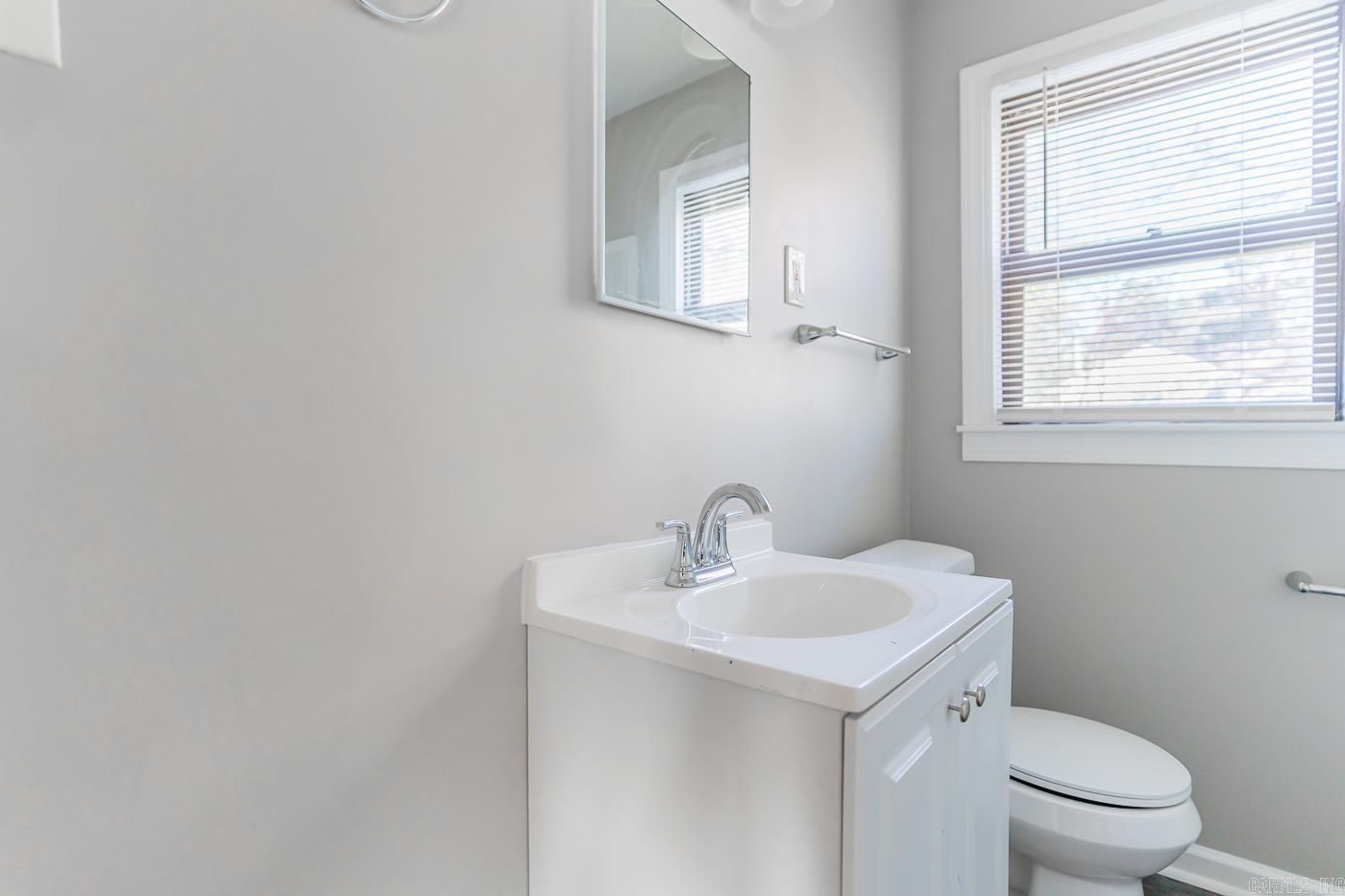 1912 E Barton  West Memphis, AR