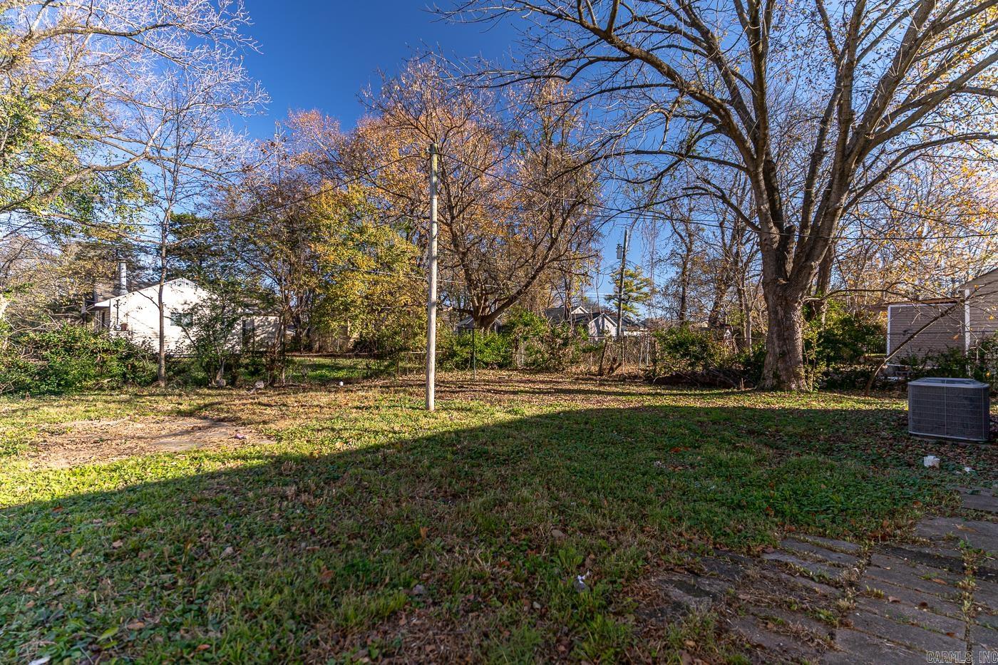 1912 E Barton  West Memphis, AR