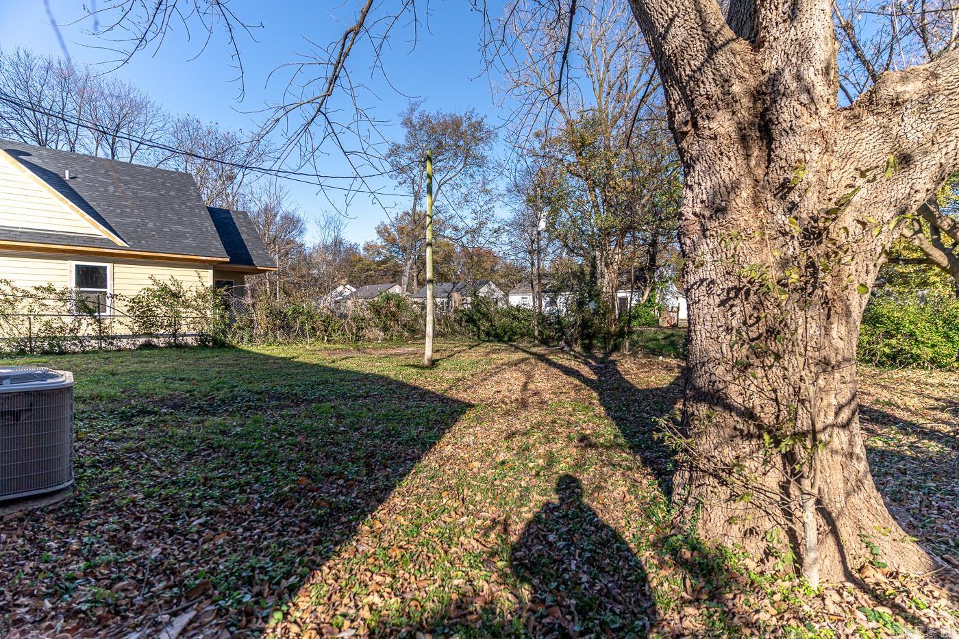 1912 E Barton  West Memphis, AR