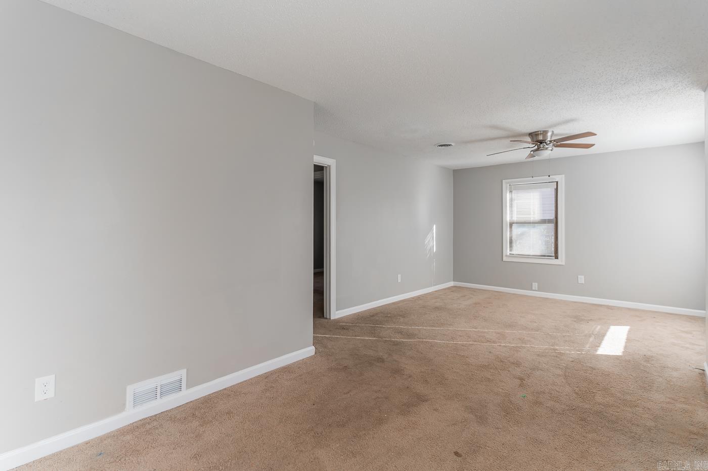 1912 E Barton  West Memphis, AR