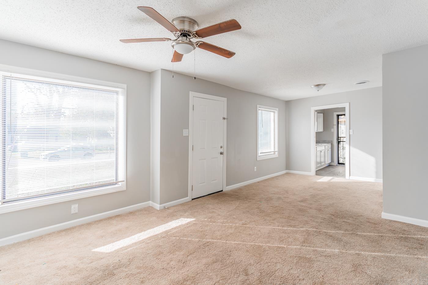 1912 E Barton  West Memphis, AR