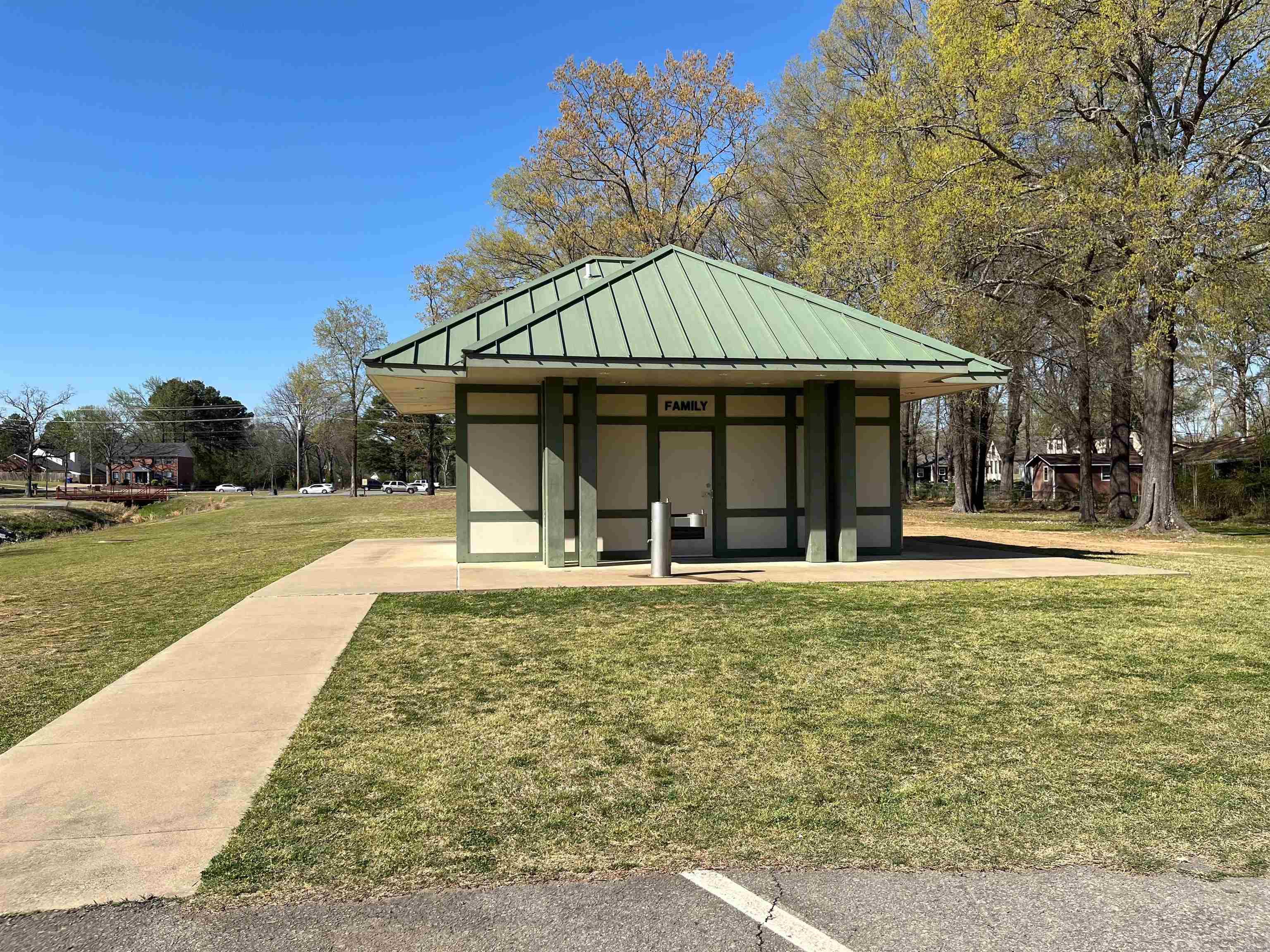 2411  Broadview  Conway, AR