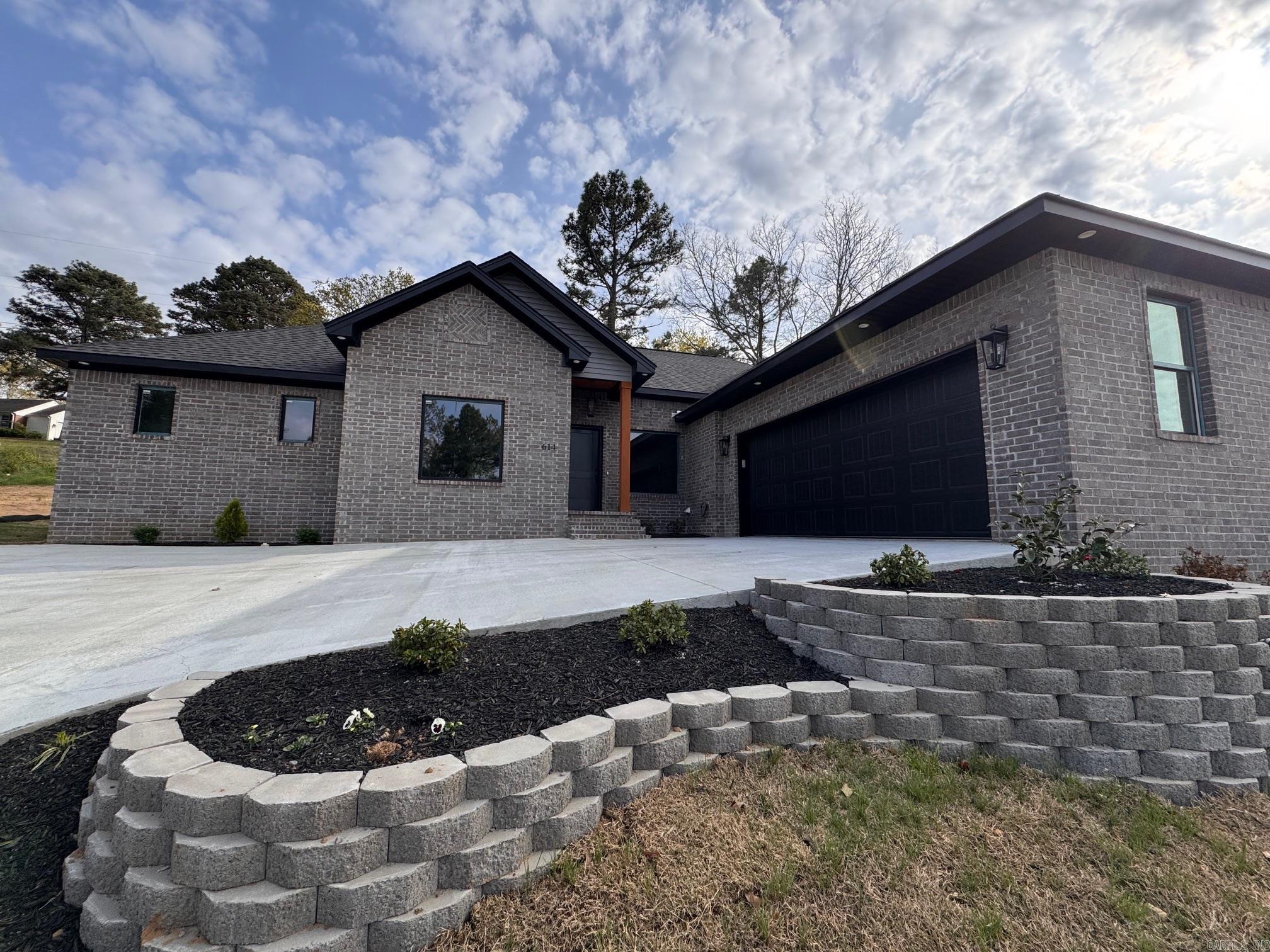 614 Adamson Searcy, AR 72143
