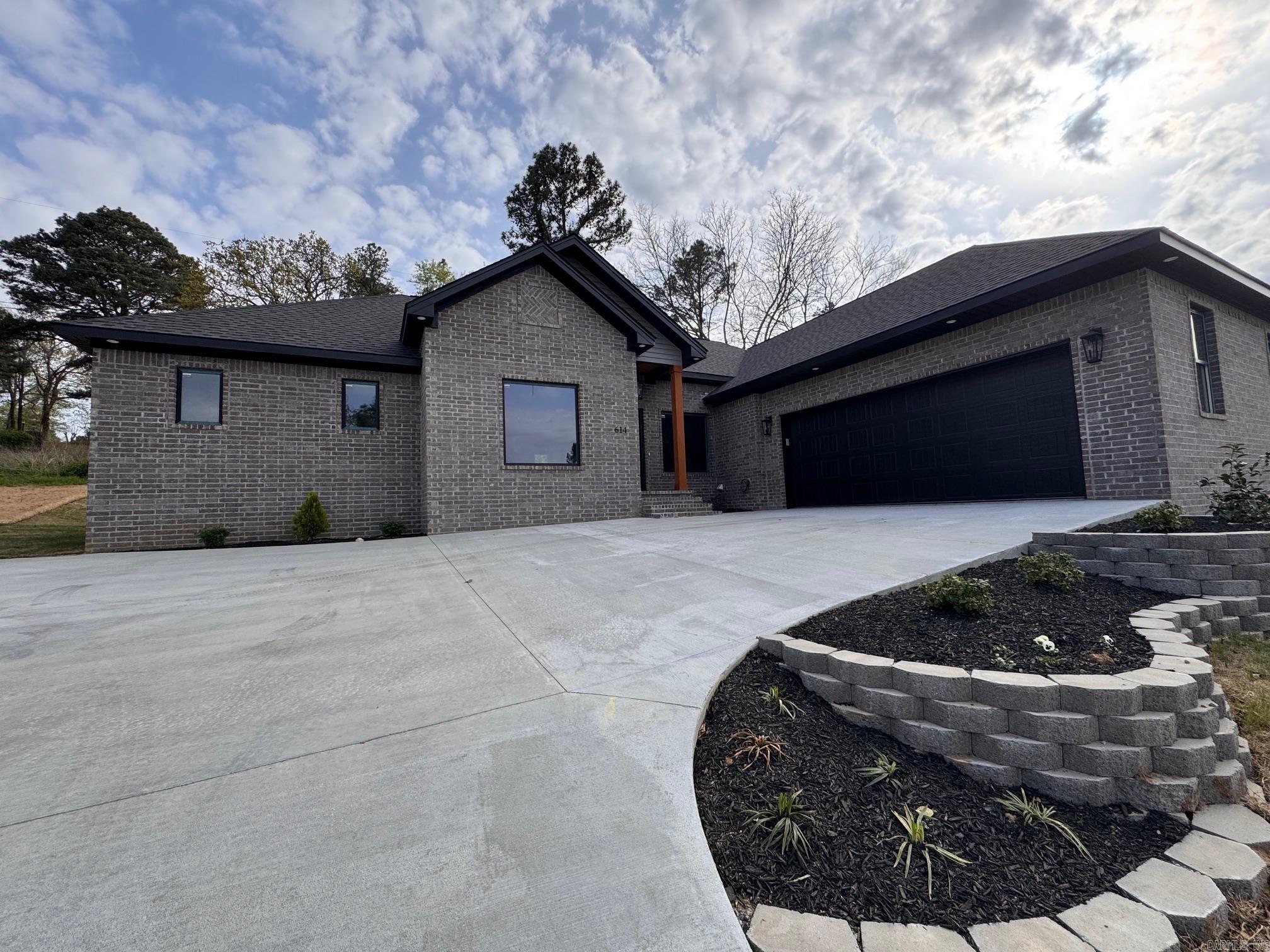 614 Adamson Searcy, AR 72143