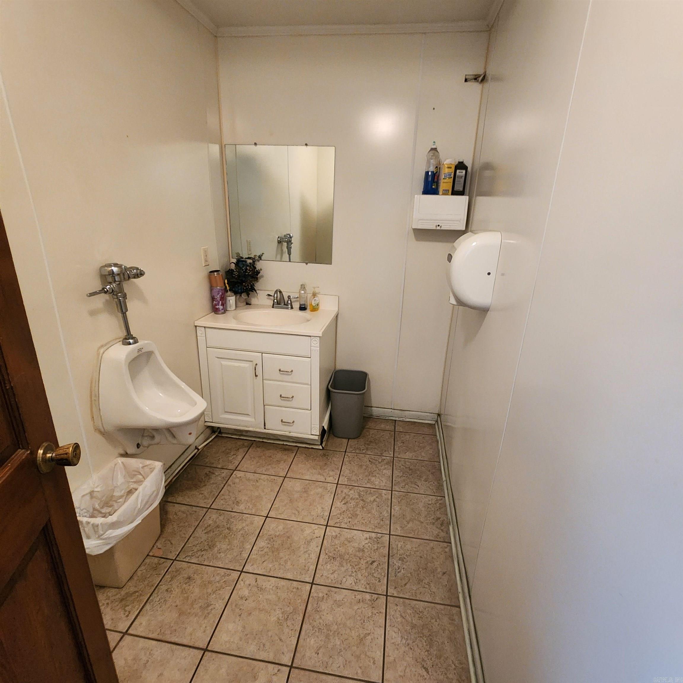 1211 N First  Judsonia, AR