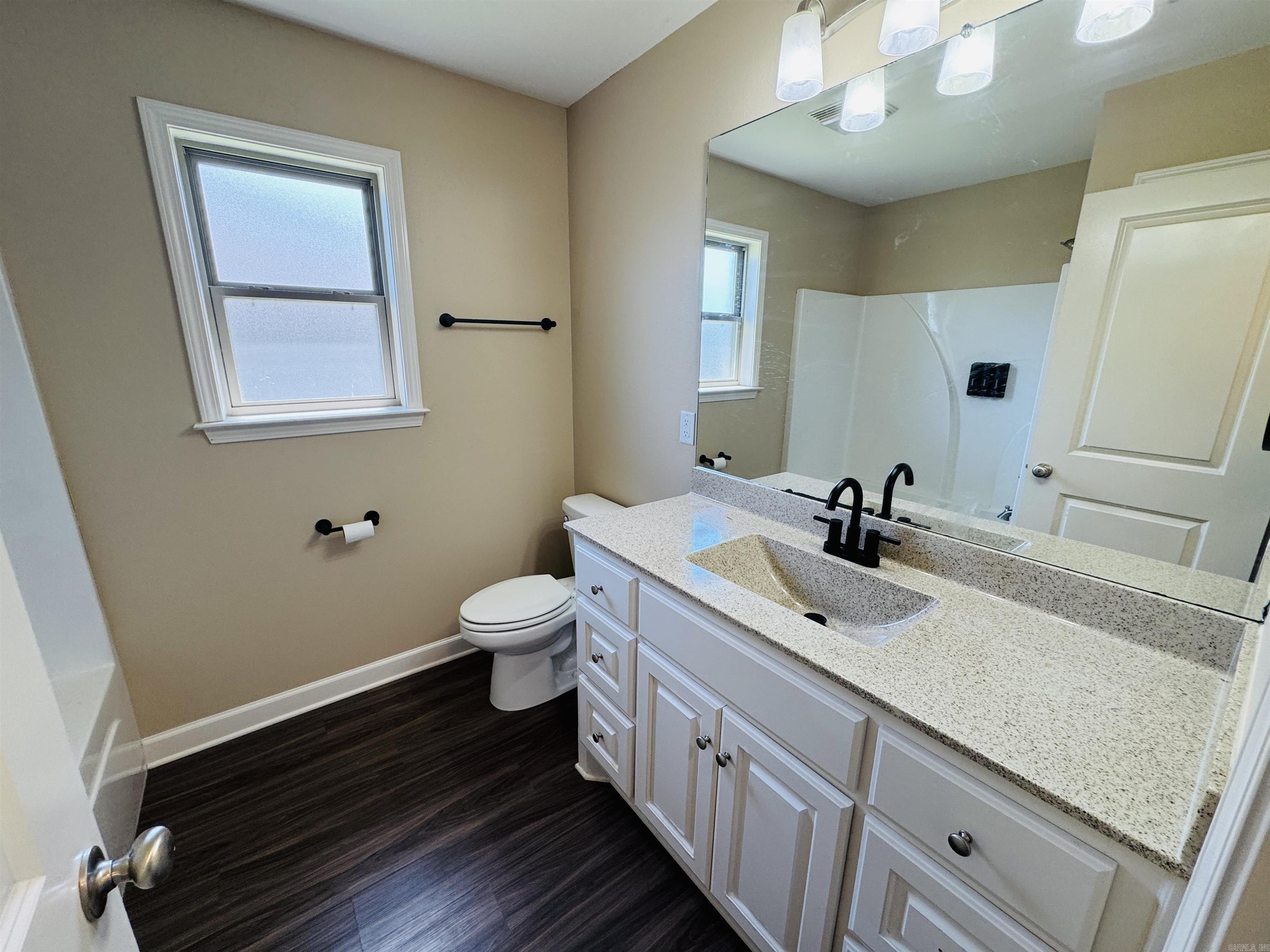 5112 DeQunicy Drive Jacksonville, AR 72076