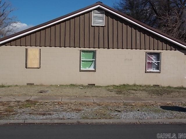 403 E 15th  Caruthersville, MO