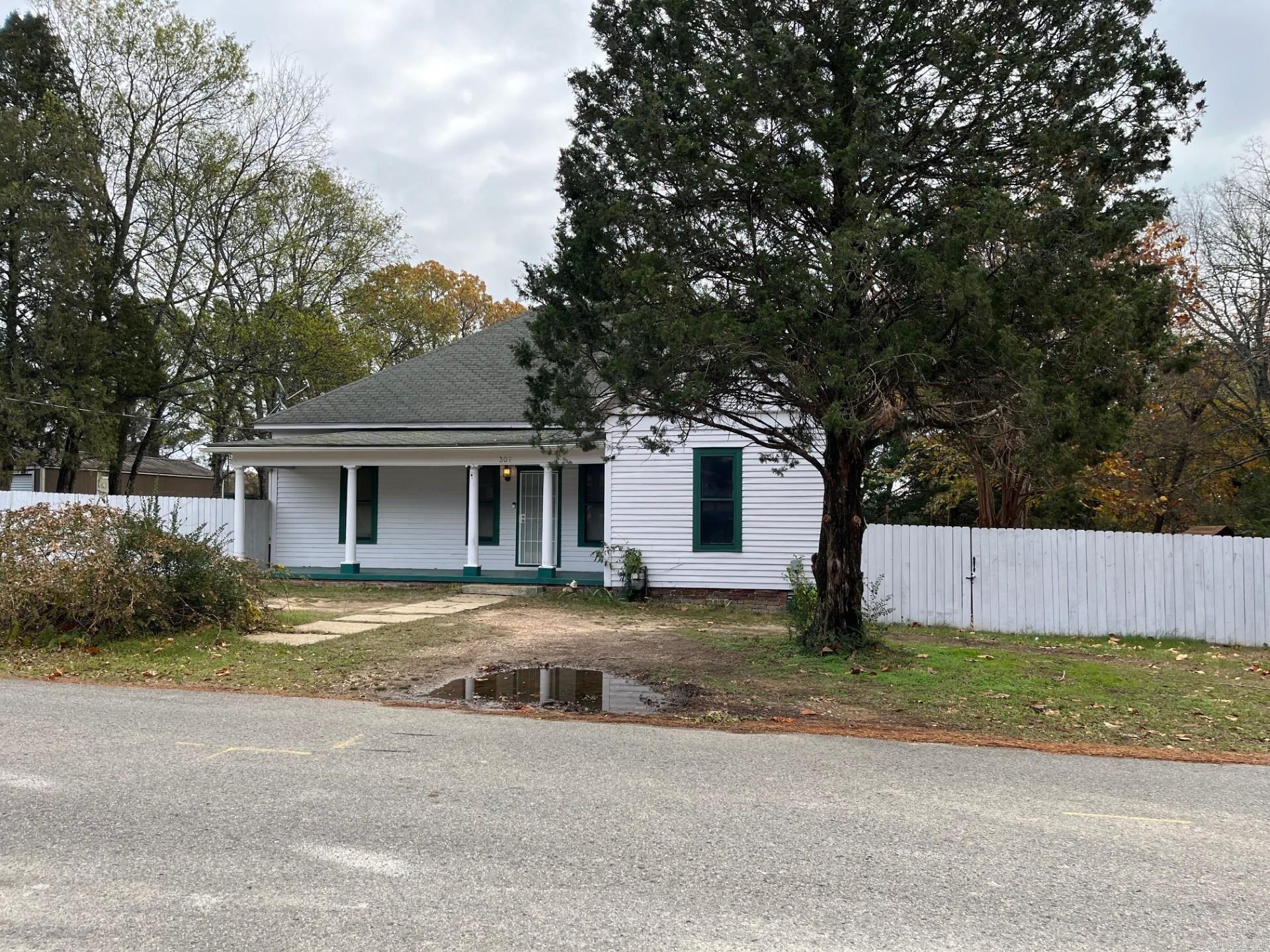 307 N 4th Street  Benton, AR