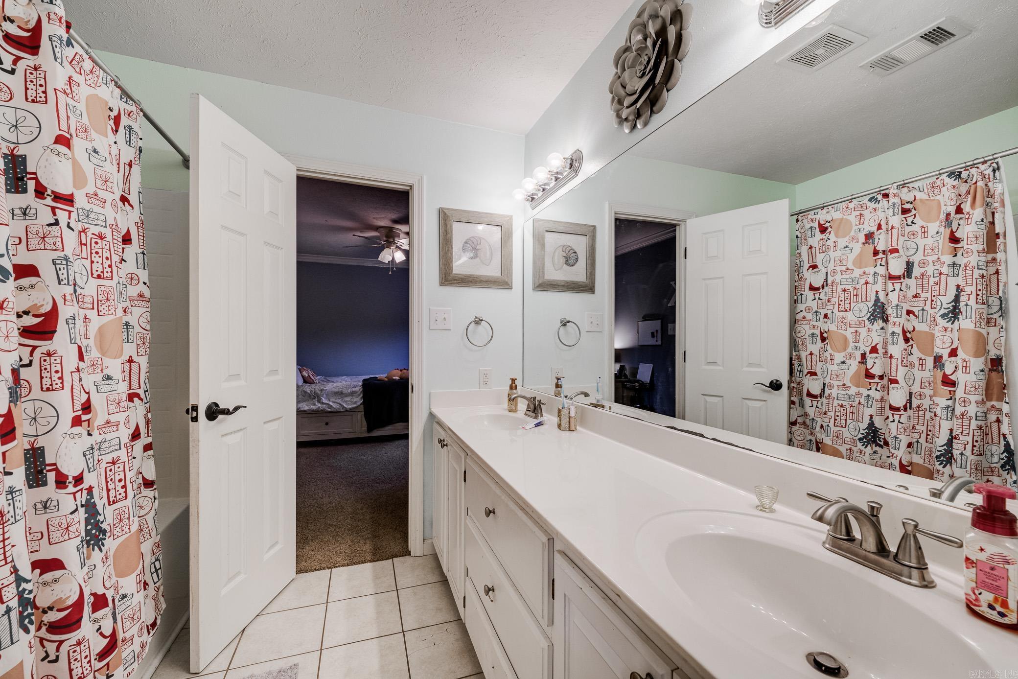 26  Trenton Drive  Greenbrier, AR