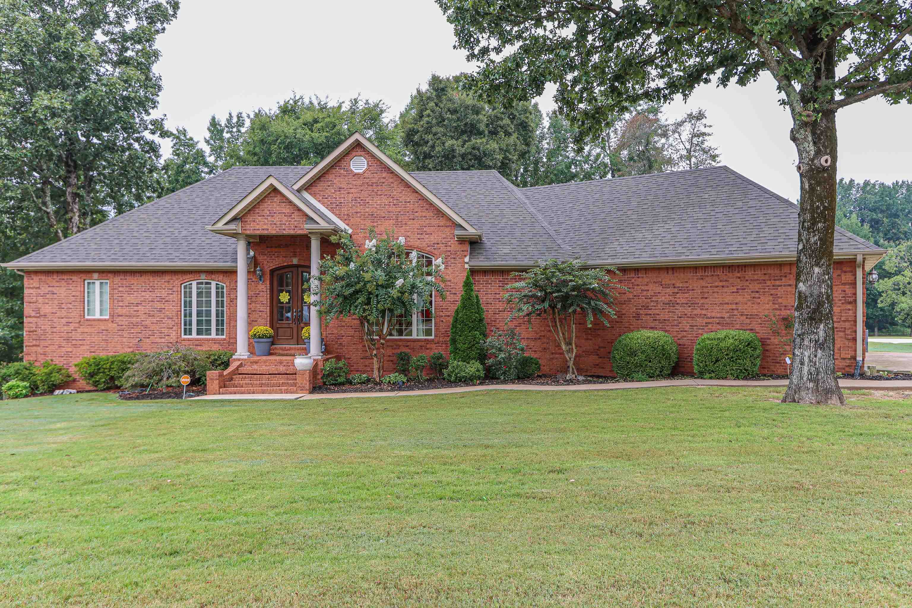 3100  Bronze Leaf  Paragould, AR