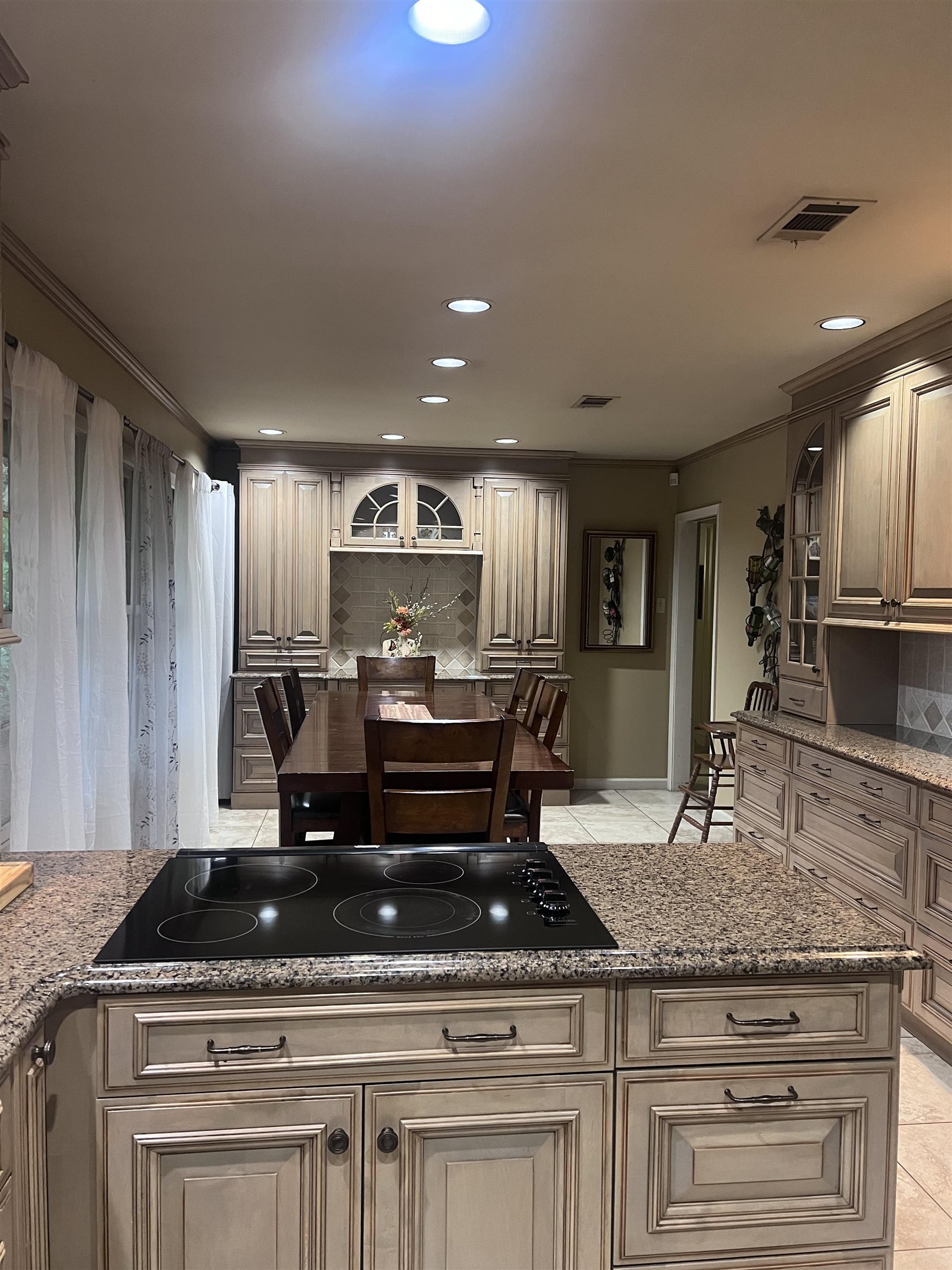 607  Melody  Jonesboro, AR