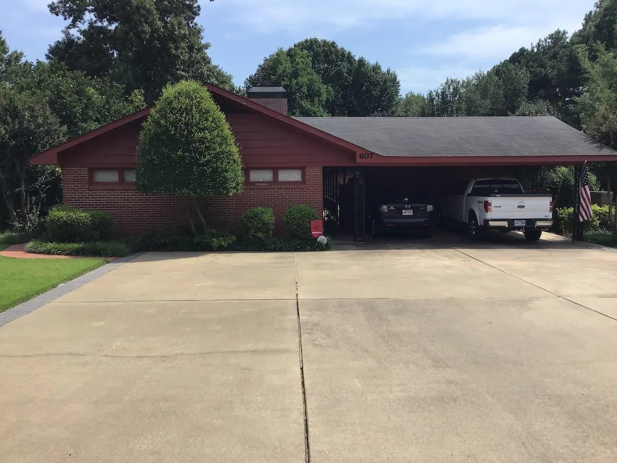 607  Melody  Jonesboro, AR