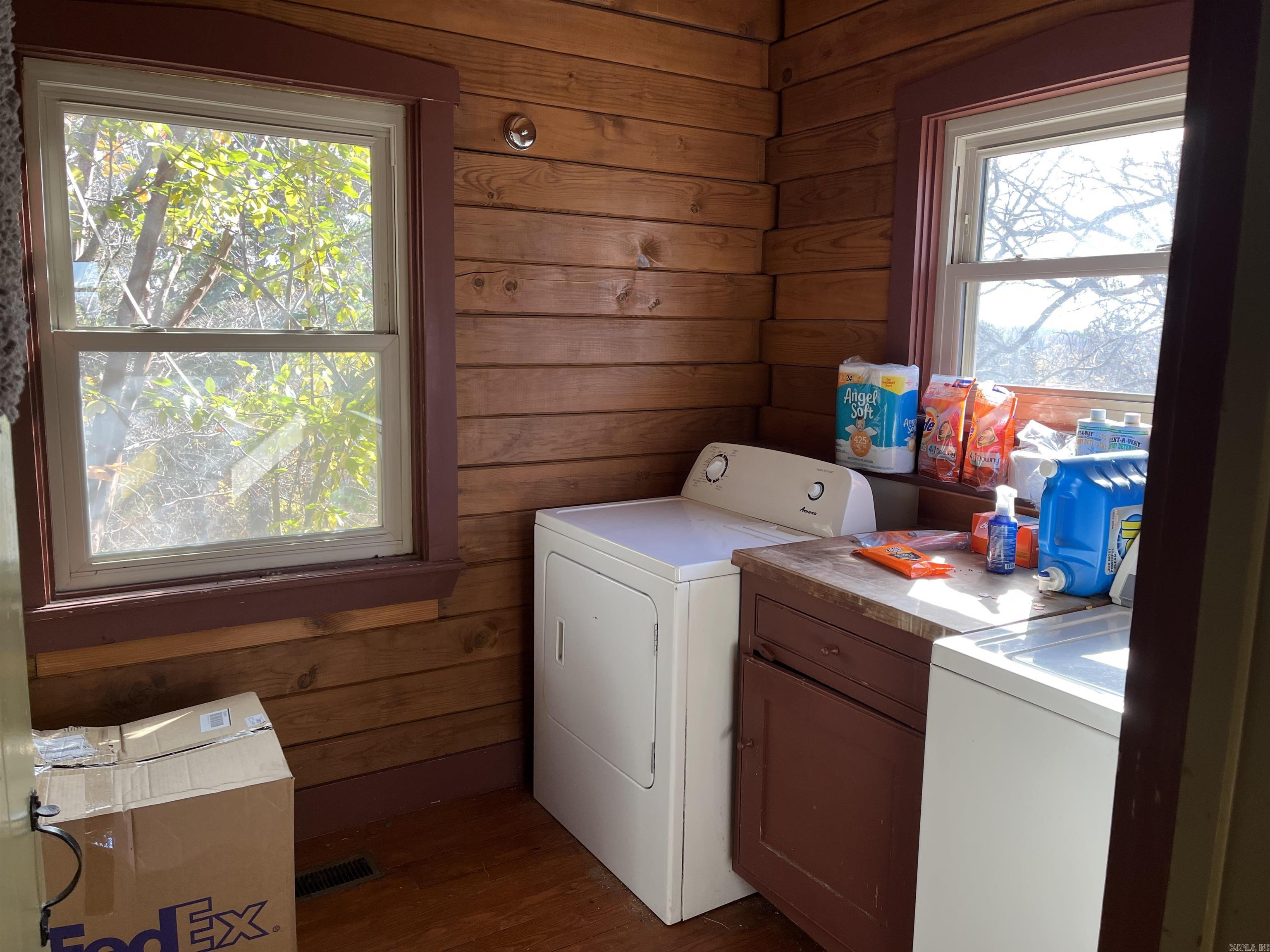 14568 S AR Hwy 9  Melbourne, AR