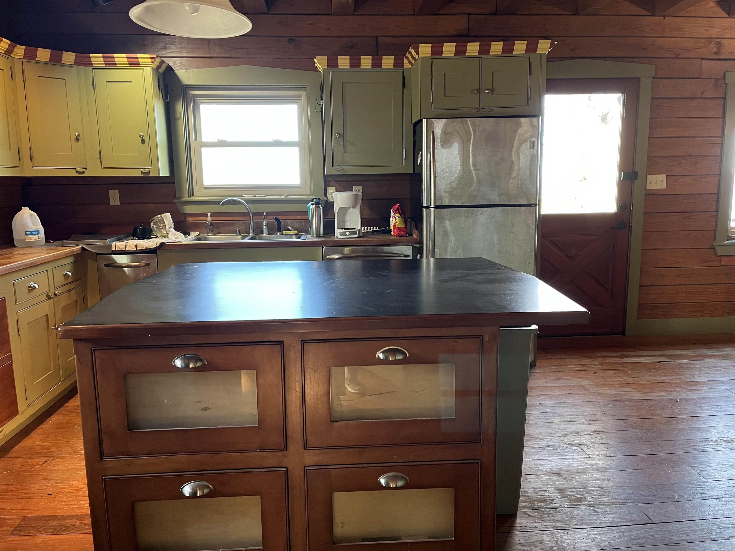 14568 S AR Hwy 9  Melbourne, AR