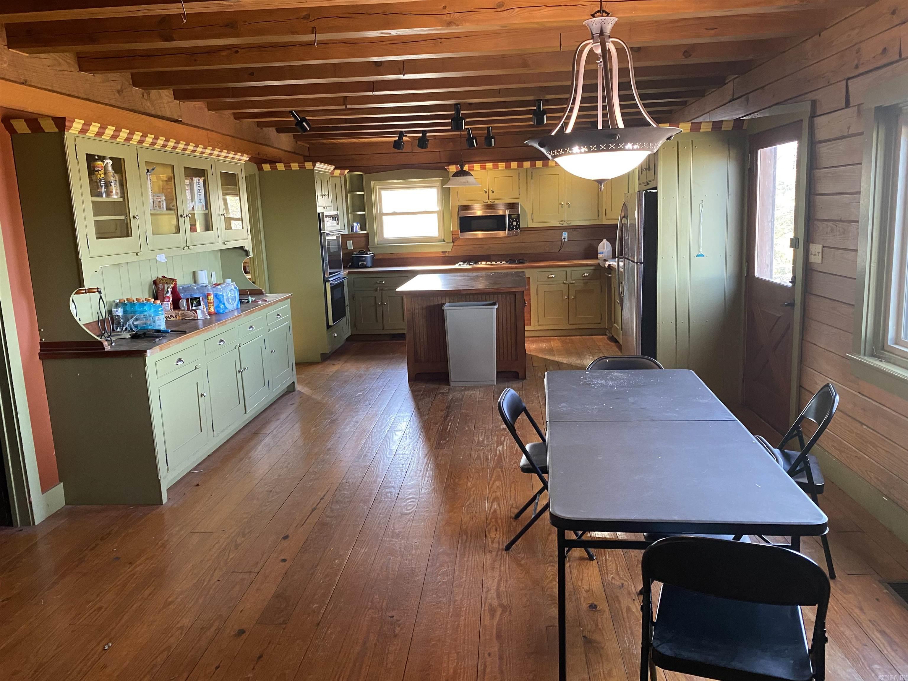 14568 S AR Hwy 9  Melbourne, AR