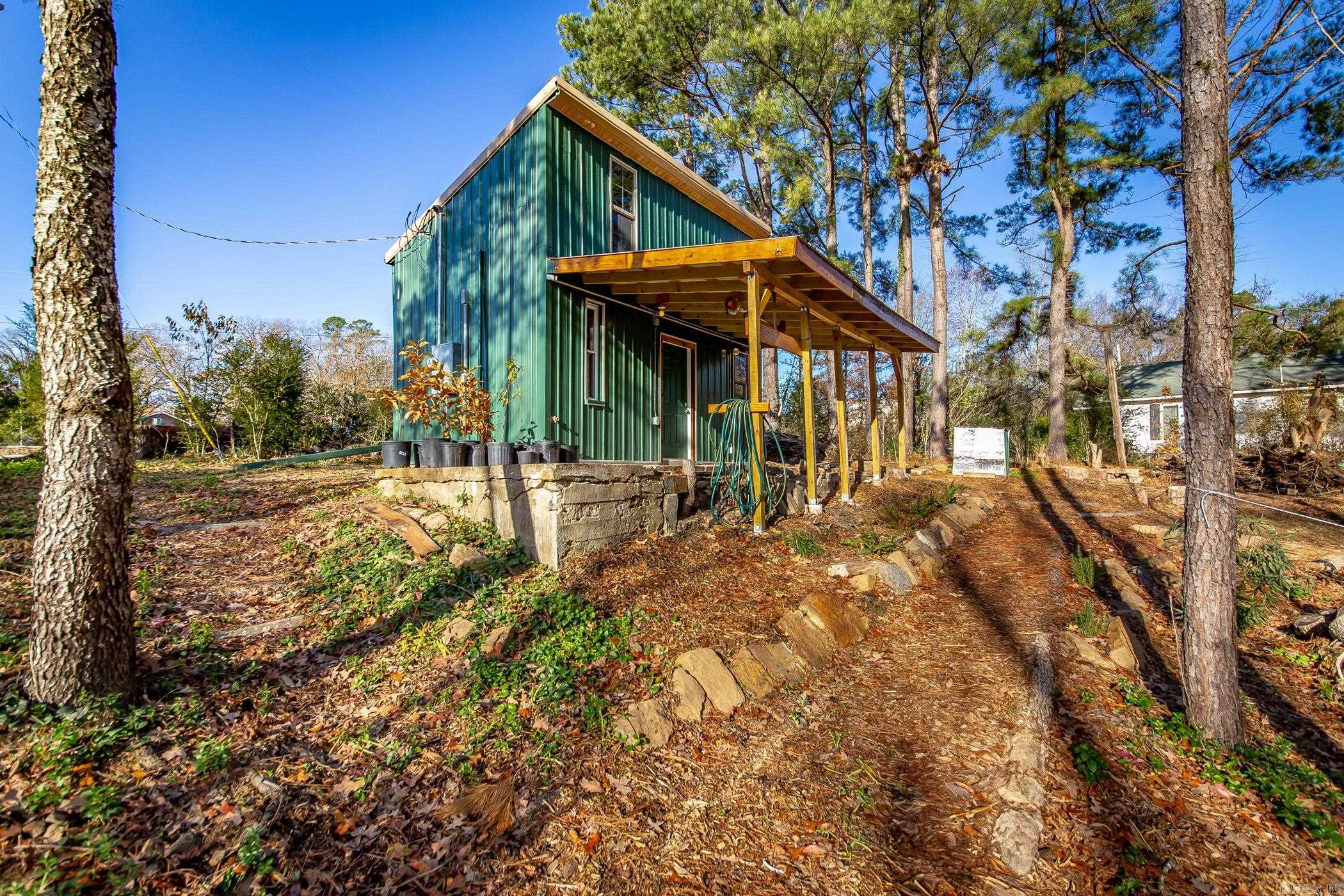 1832  Highway 65 N  Clinton, AR