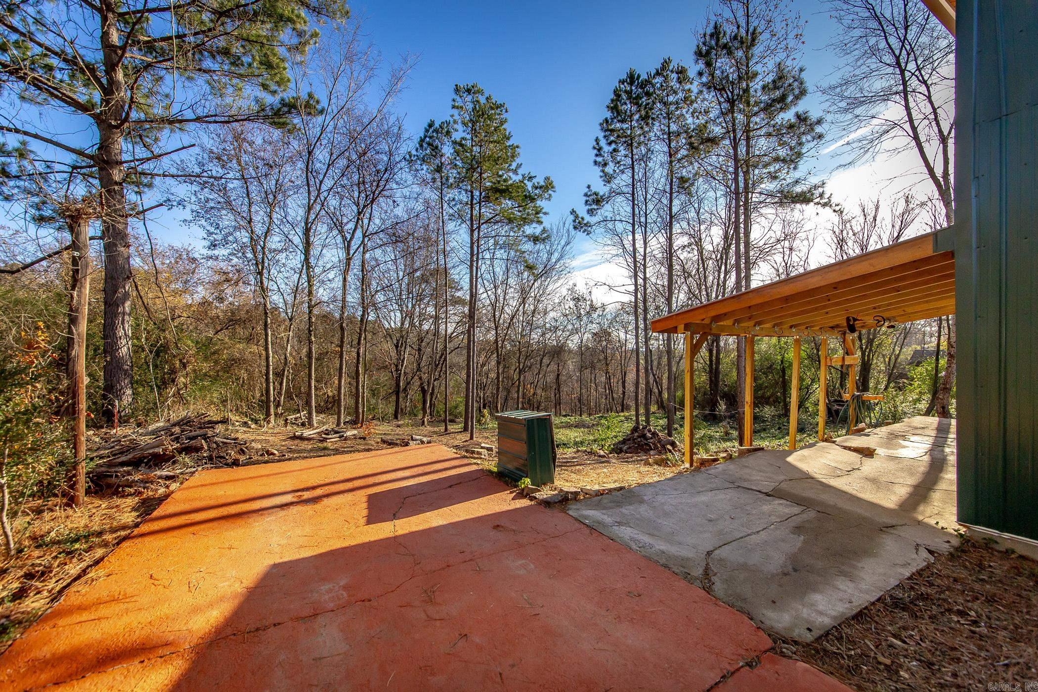 1832  Highway 65 N  Clinton, AR