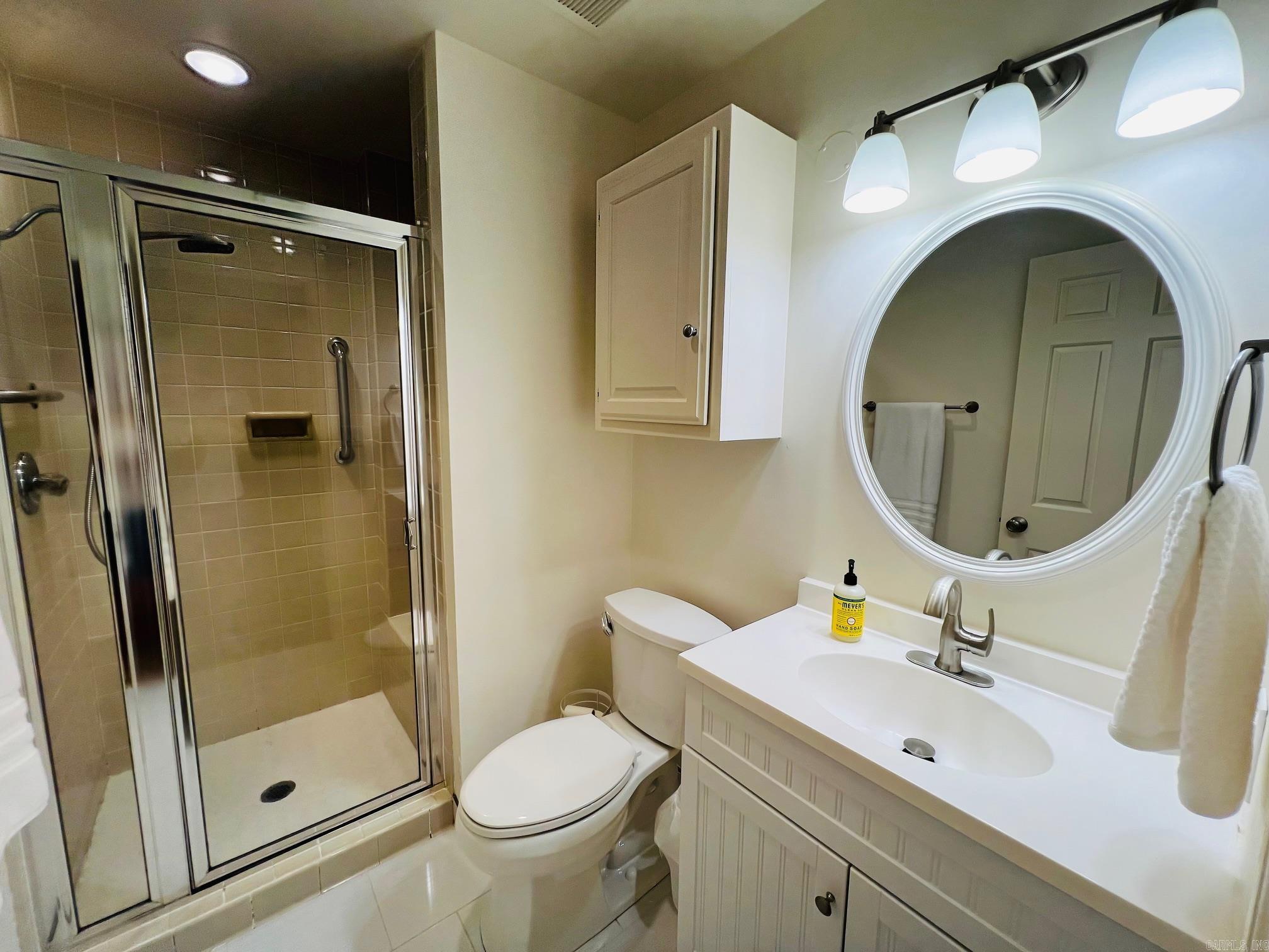 1  Treetops Lane, Apt 203  Little Rock, AR