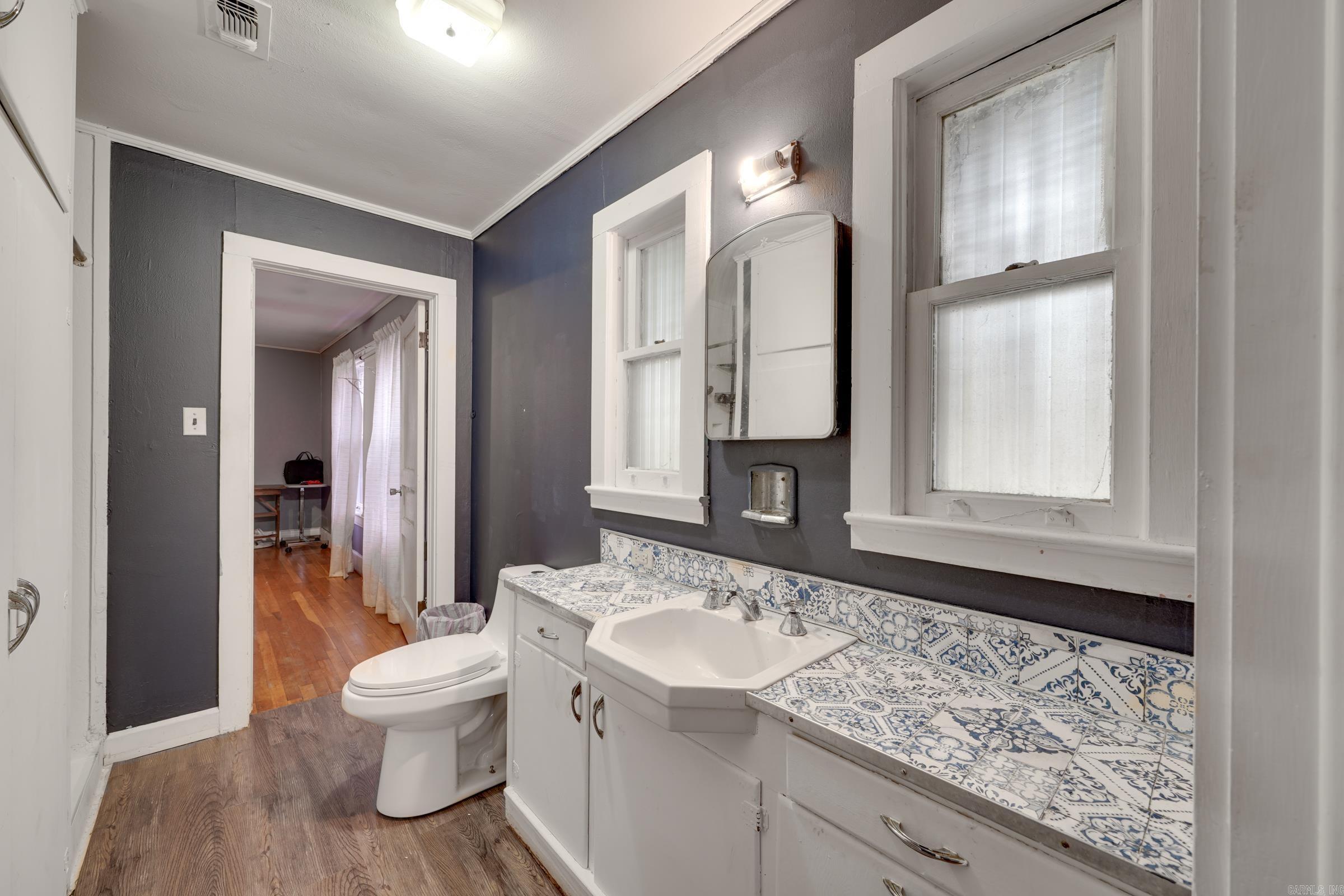715 W Stilwell  De Queen, AR