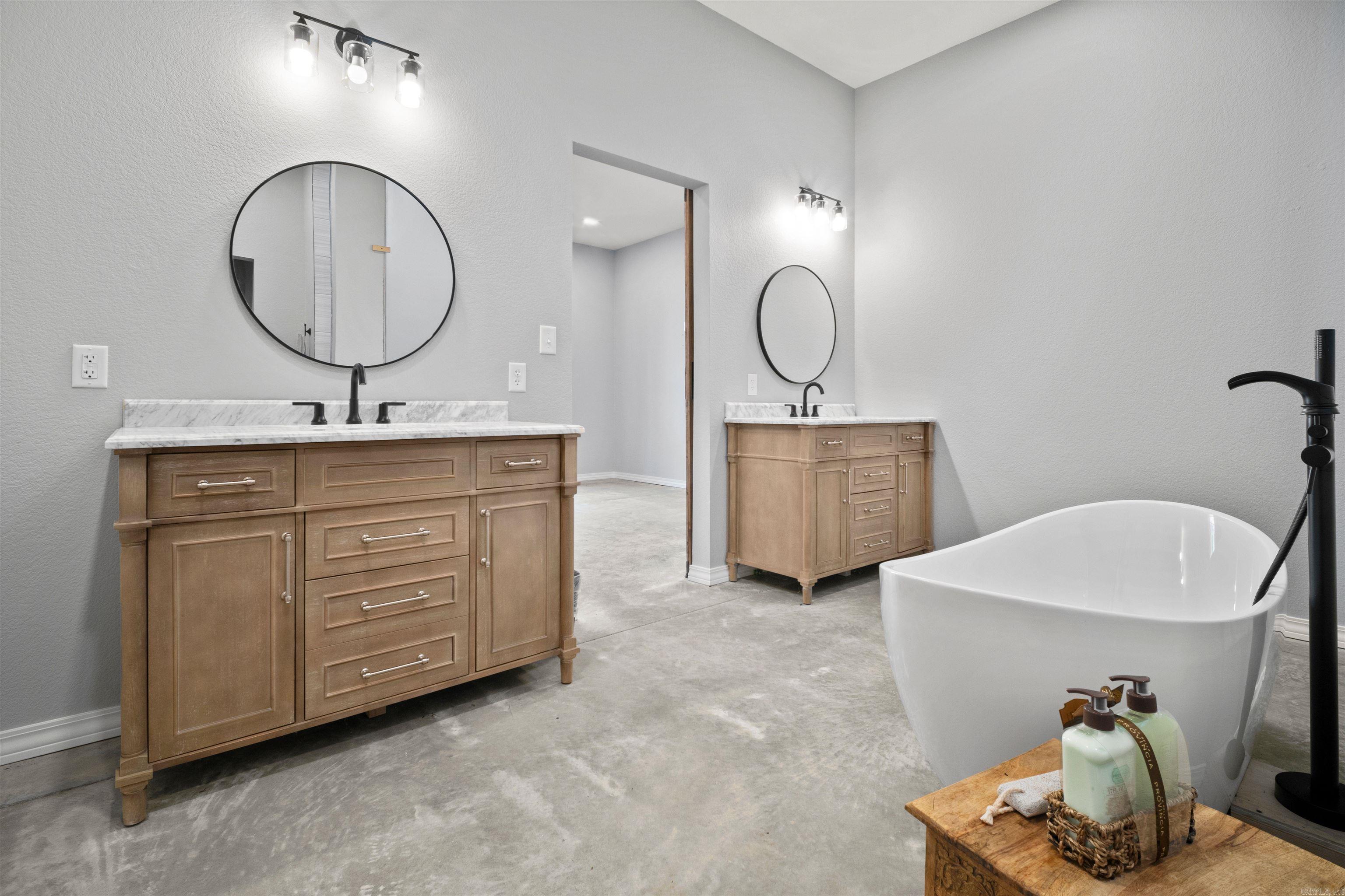 458  Cedar Creek  Center Ridge, AR
