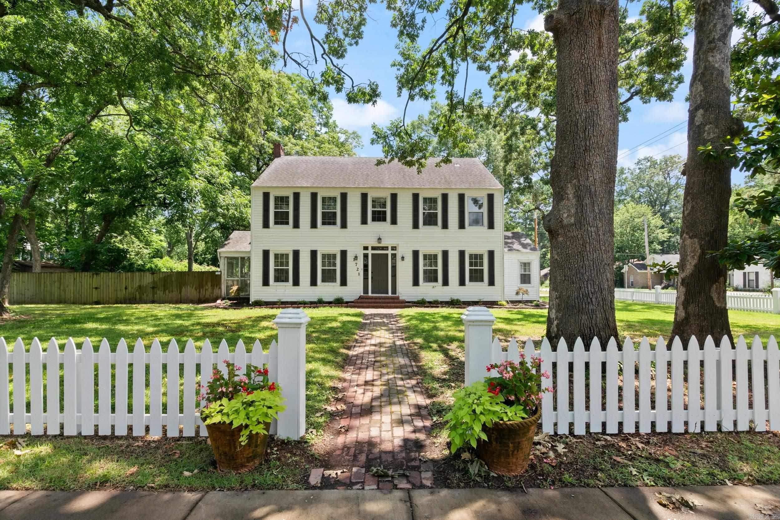 1721 Scott Street Conway, AR 72034