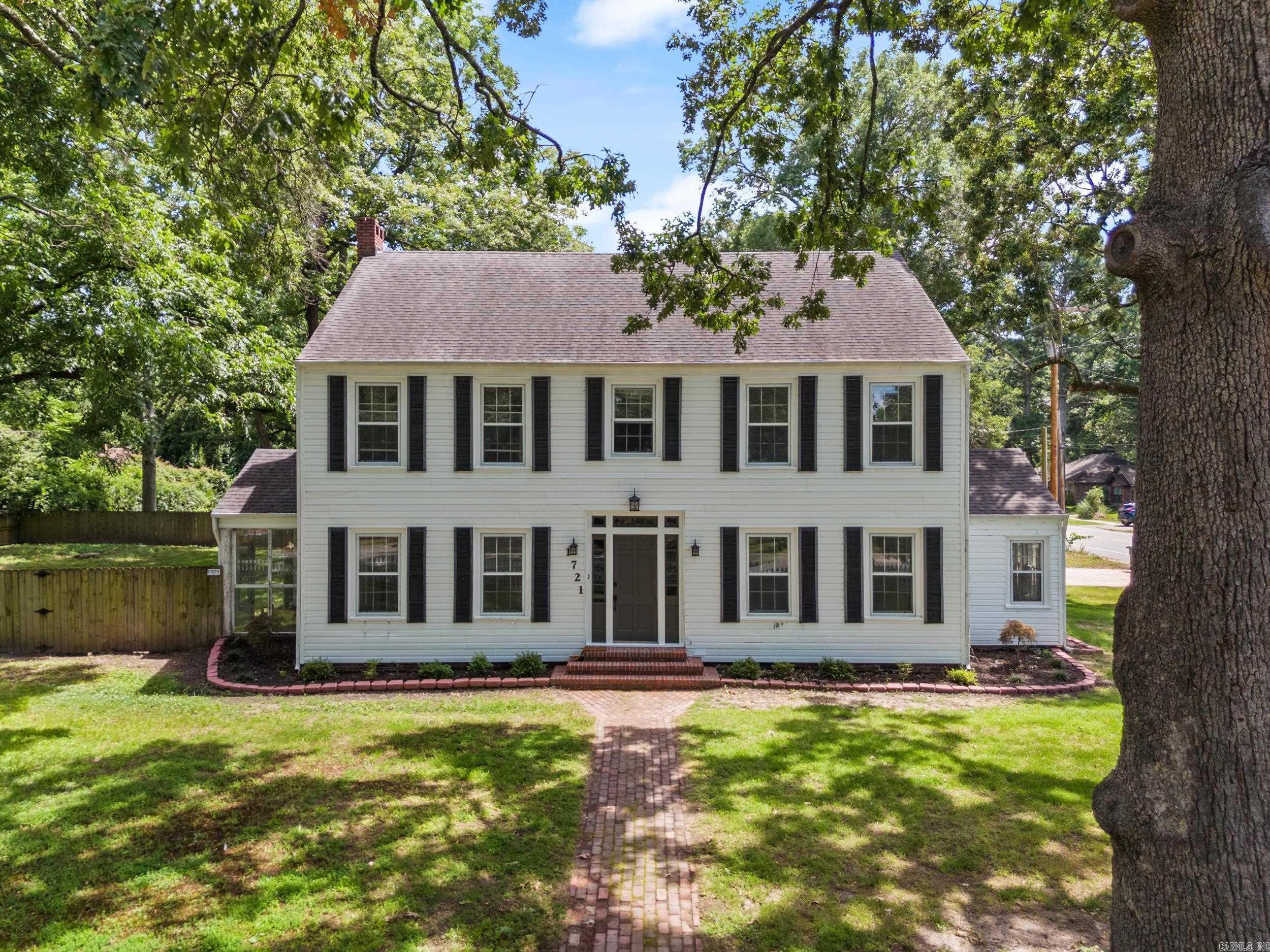 1721 Scott Street Conway, AR 72034
