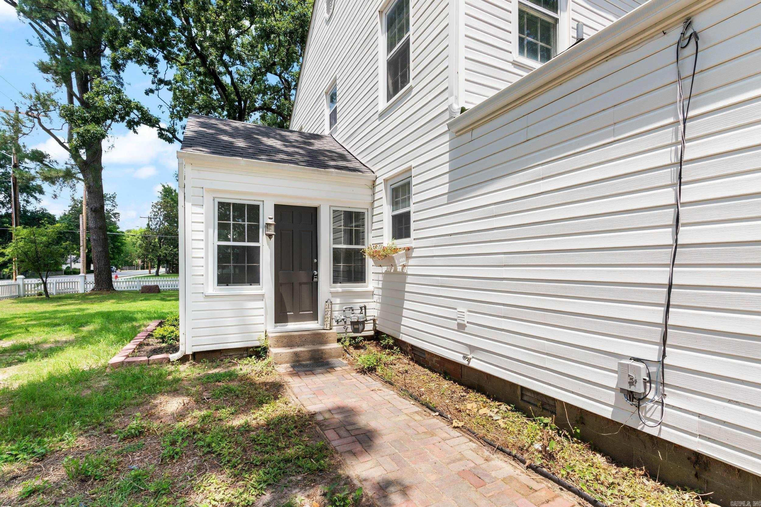 1721 Scott Street Conway, AR 72034