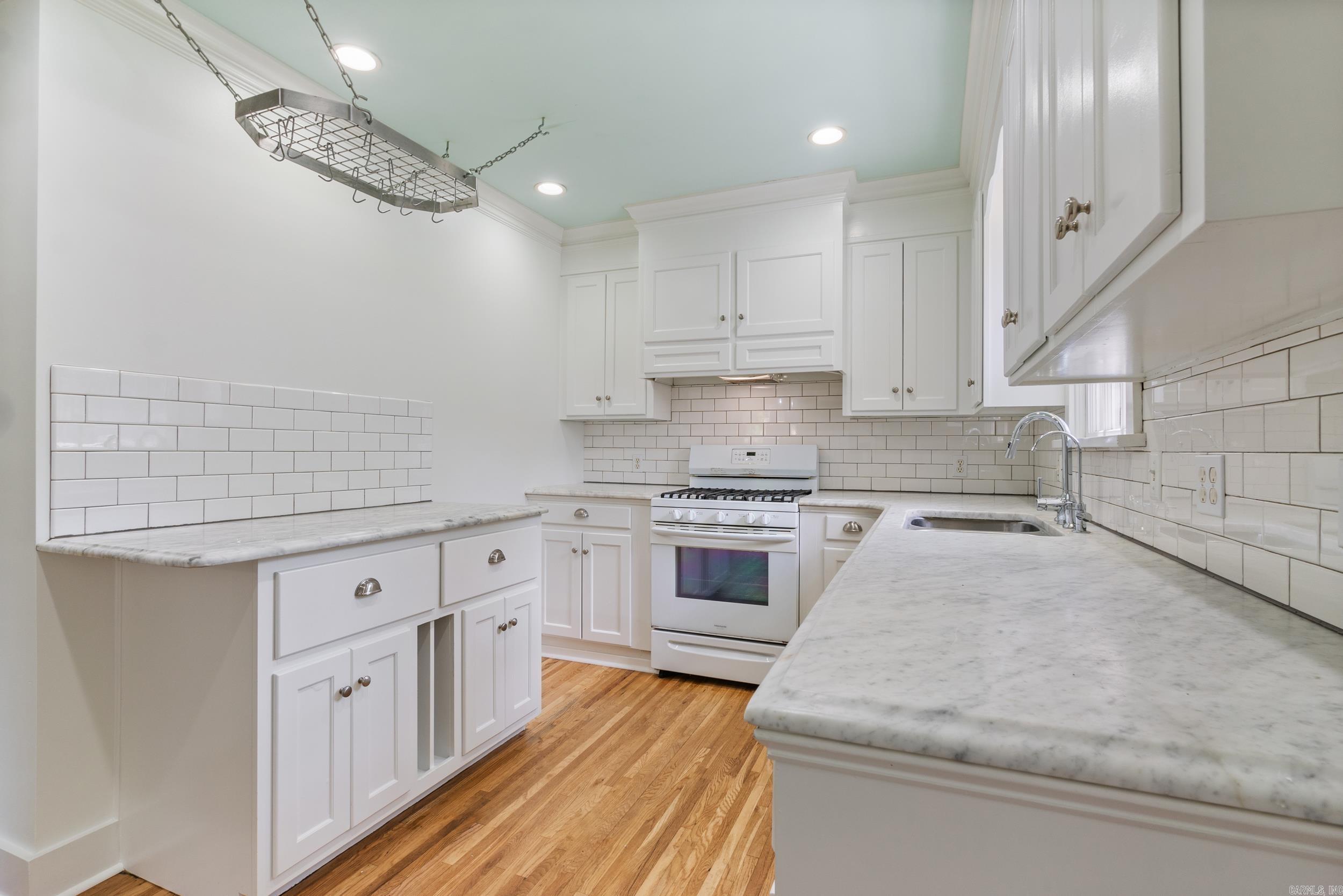 1721 Scott Street Conway, AR 72034