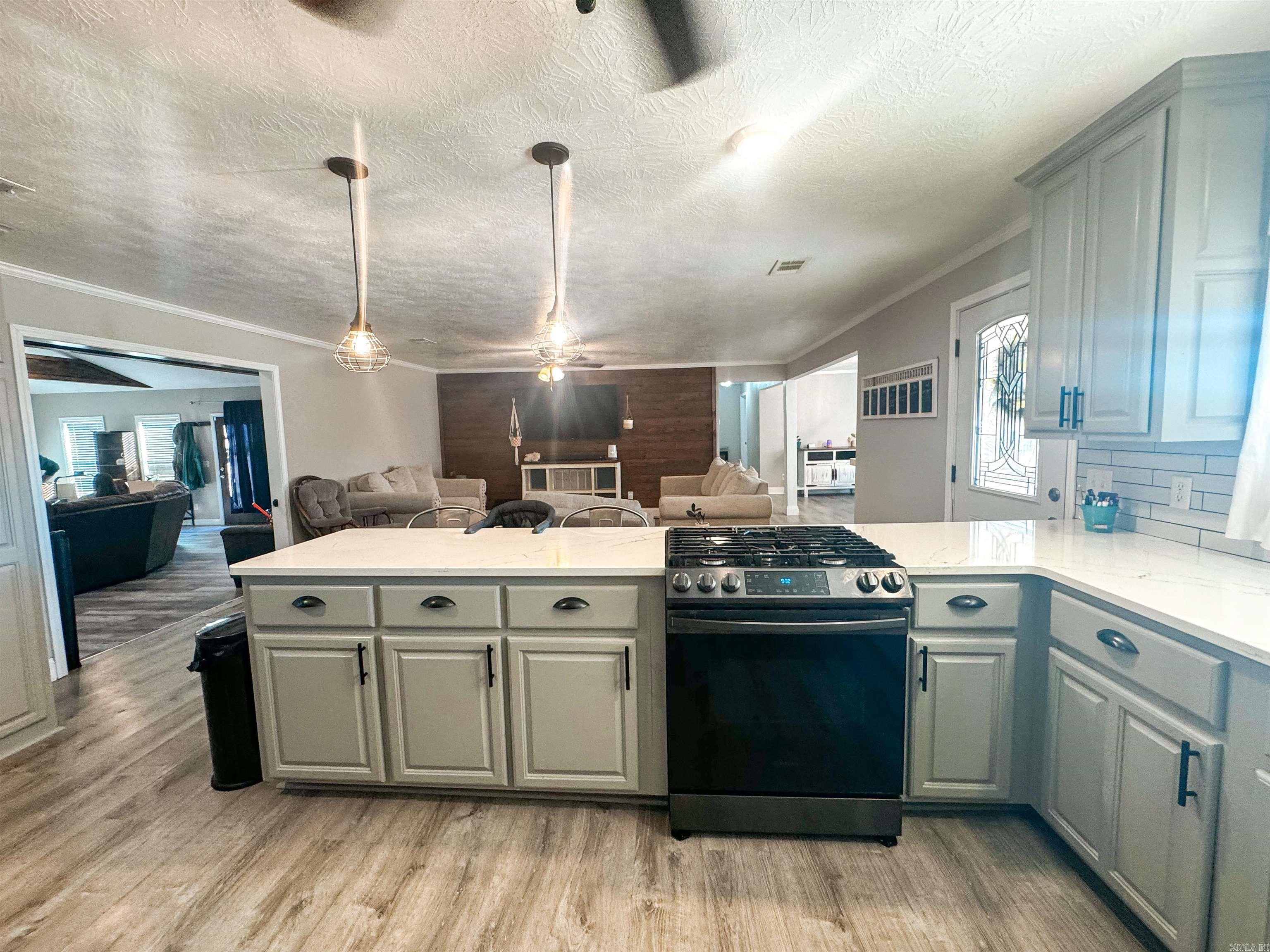 700  Floral Road  Pleasant Plains, AR