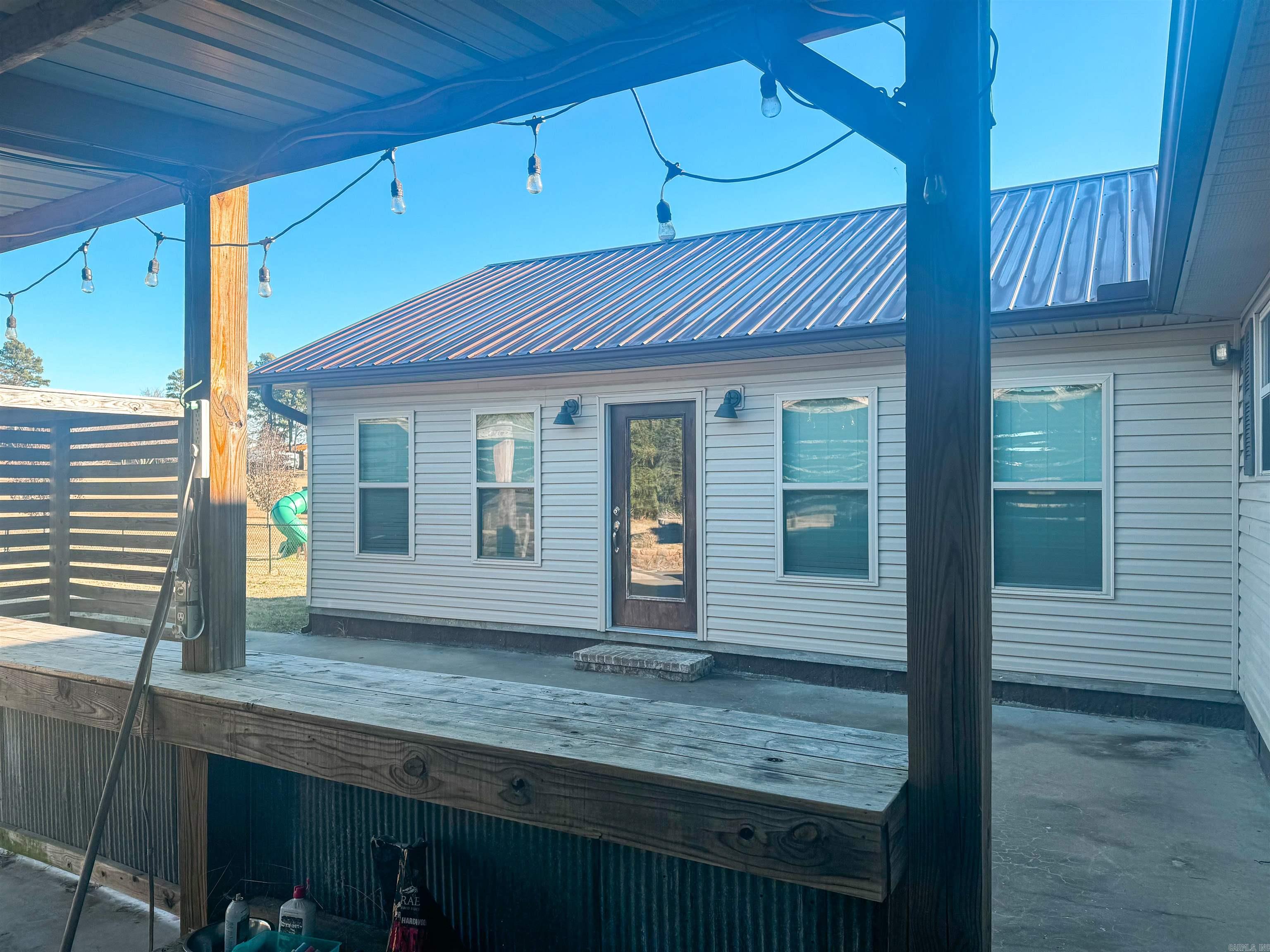 700  Floral Road  Pleasant Plains, AR