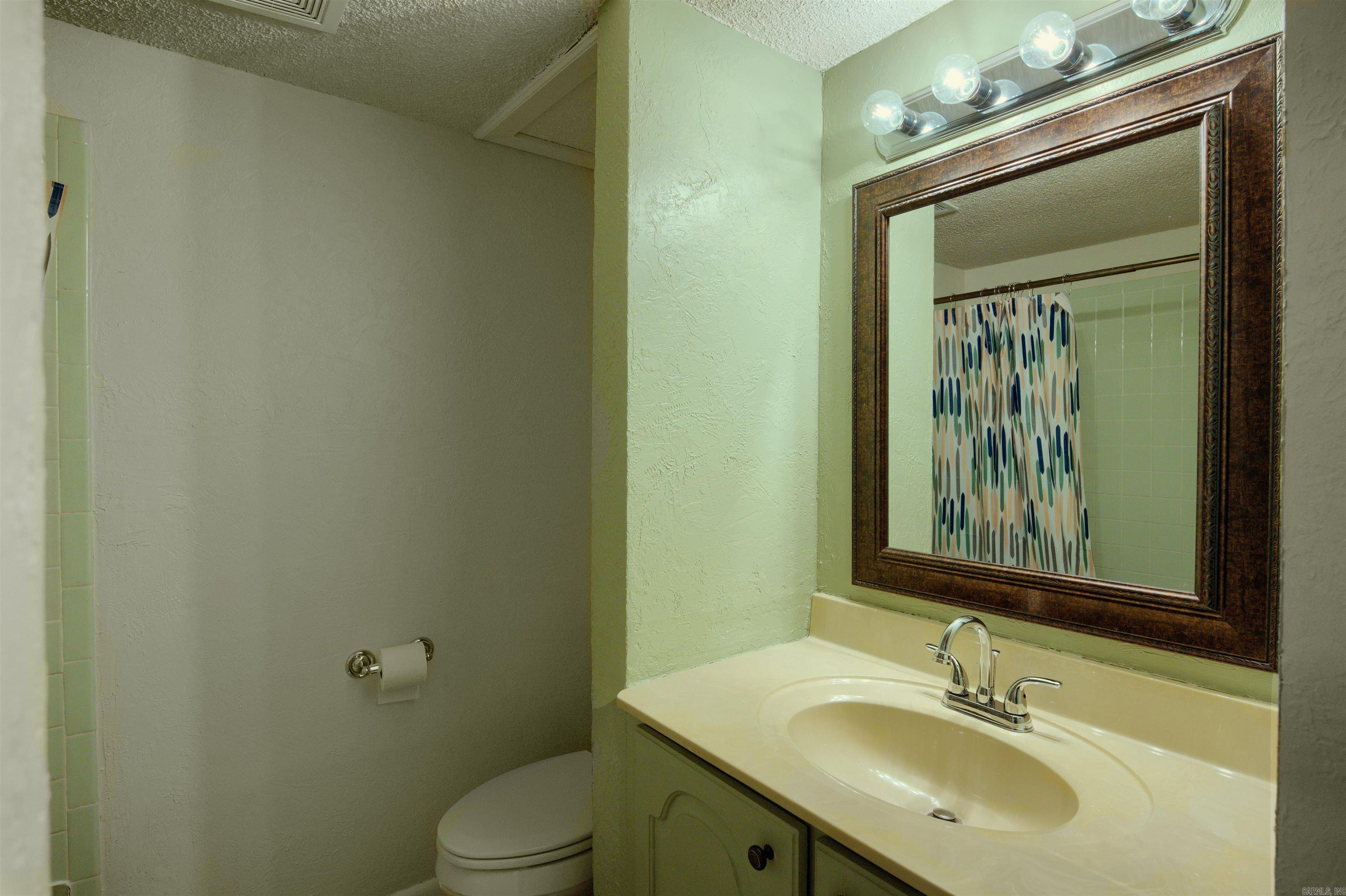 28  Perralena  Hot Springs Village, AR