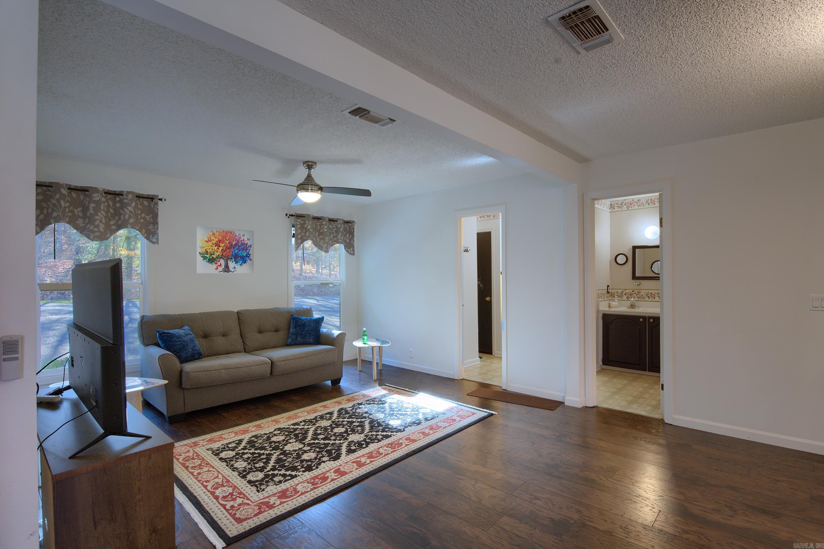 28  Perralena  Hot Springs Village, AR