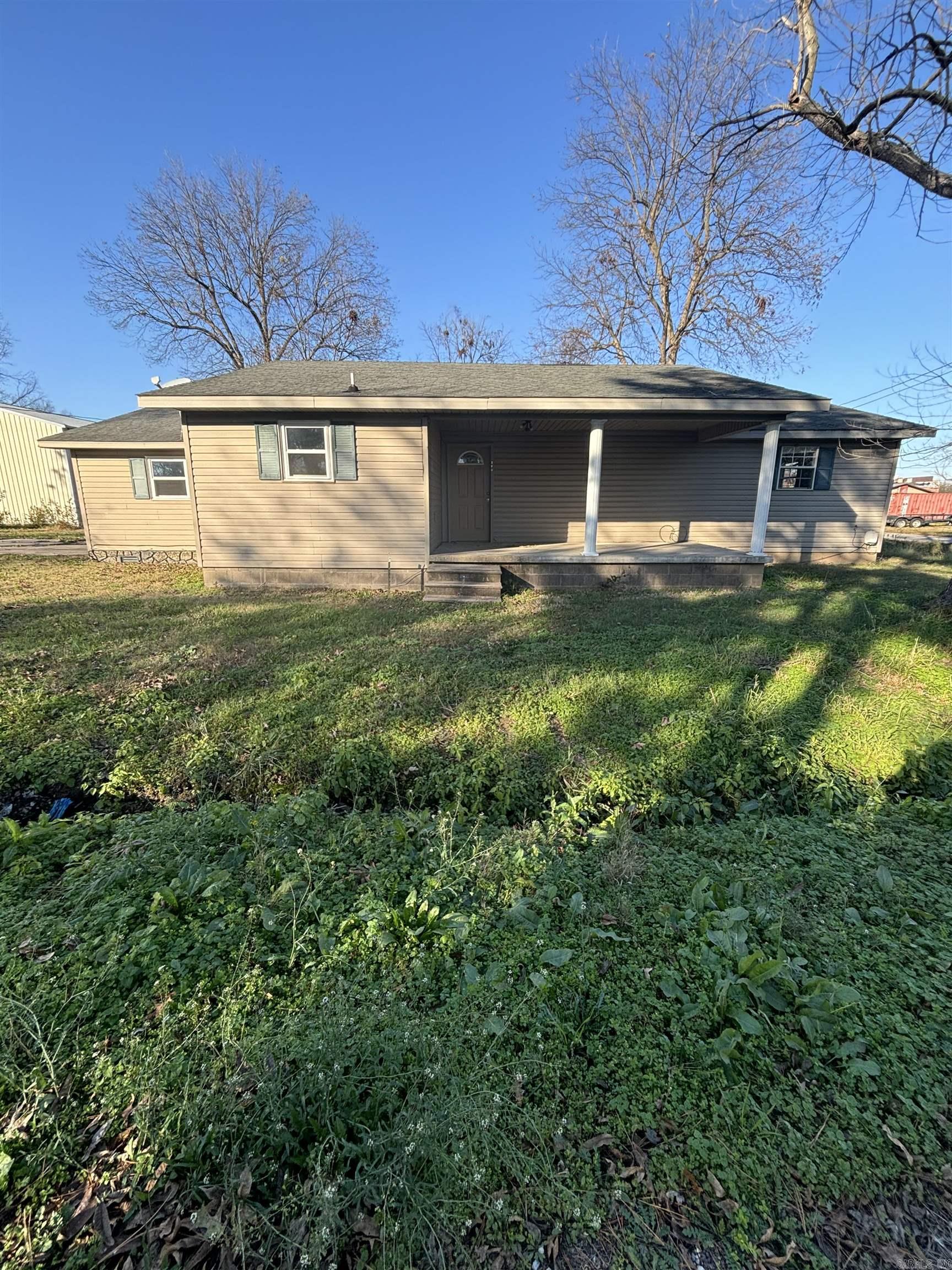 209 S 2nd  Marmaduke, AR