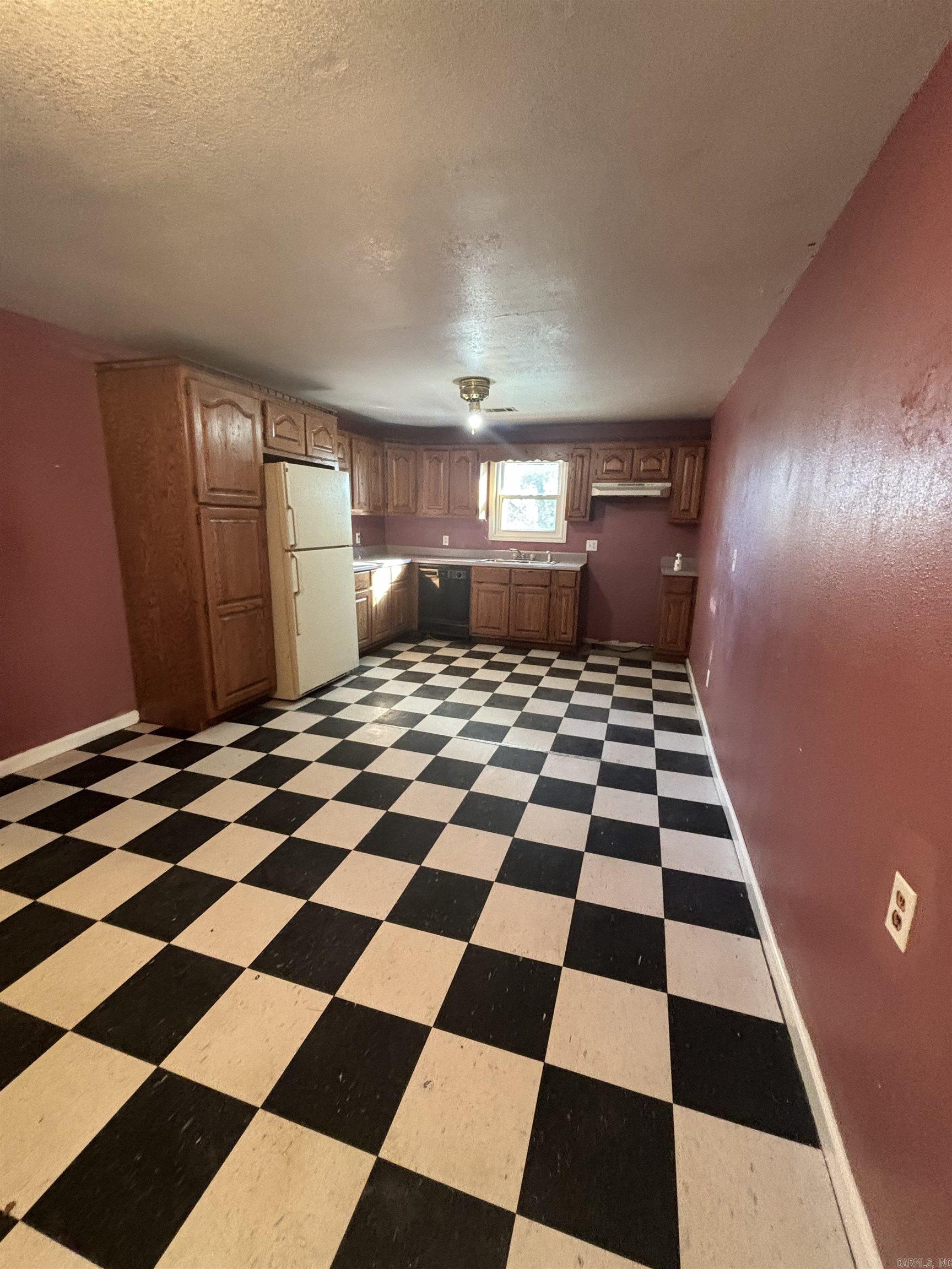 209 S 2nd  Marmaduke, AR