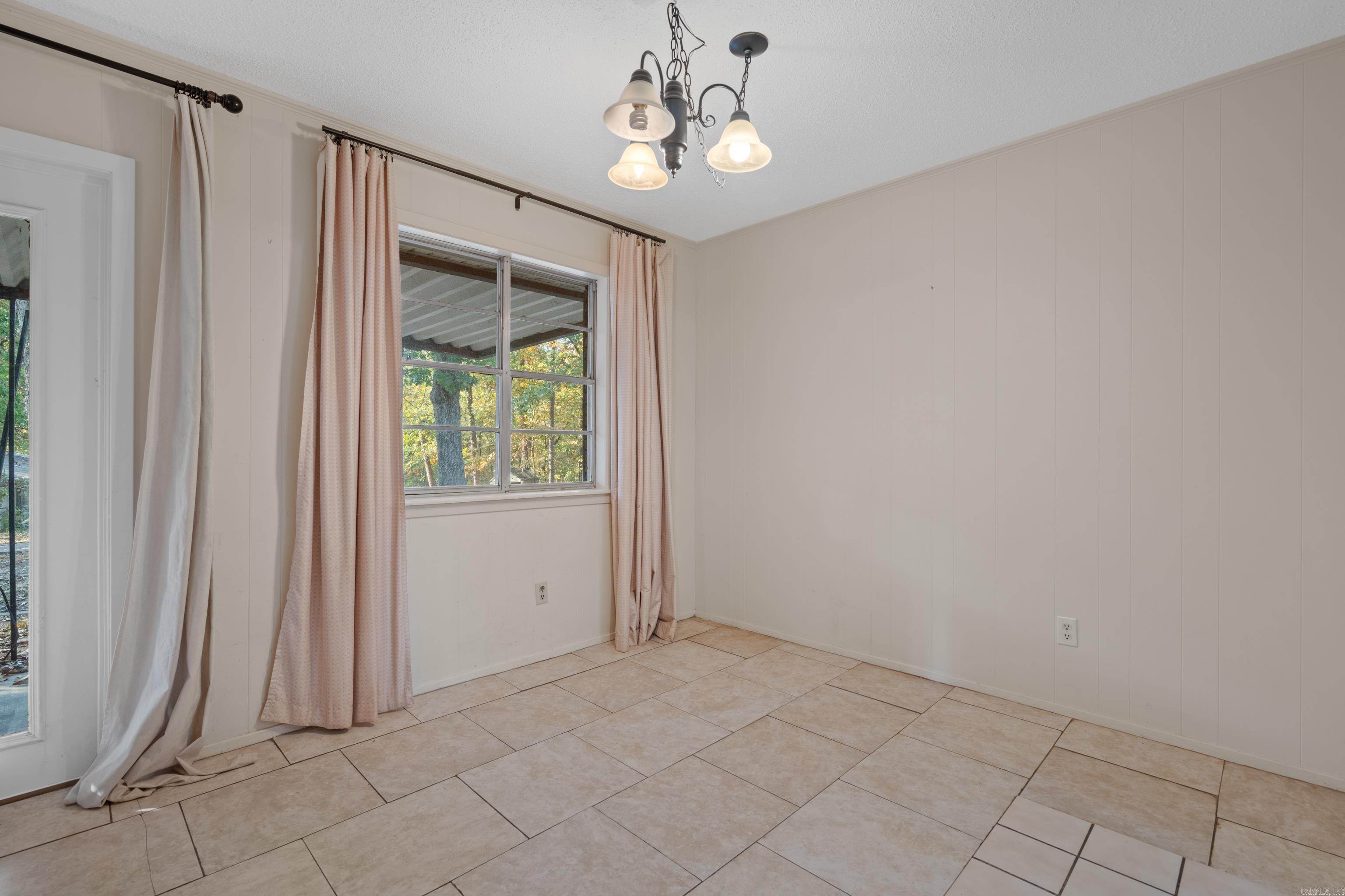 234-236 Arrowhead Hot Springs, AR 71913
