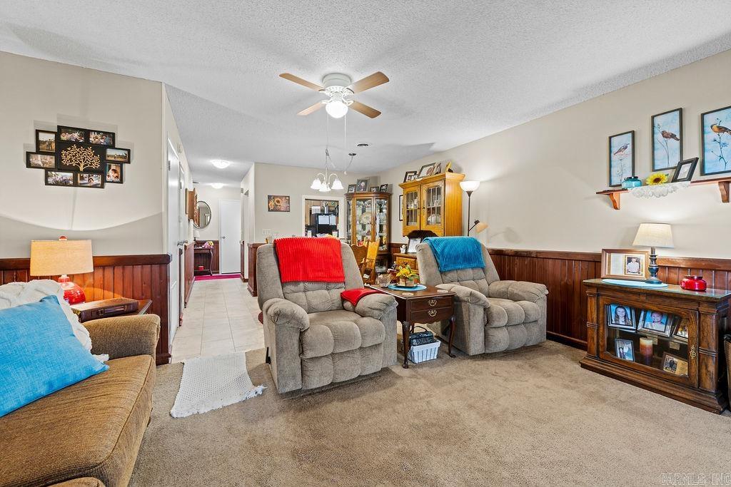 135  HILLVIEW  Fairfield, AR