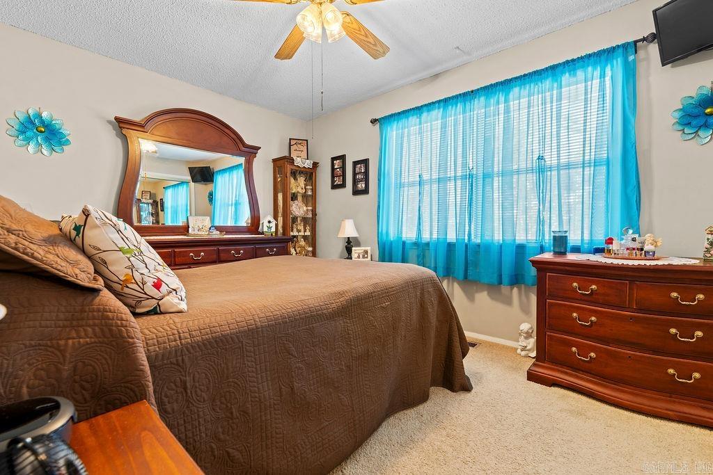 135  HILLVIEW  Fairfield, AR