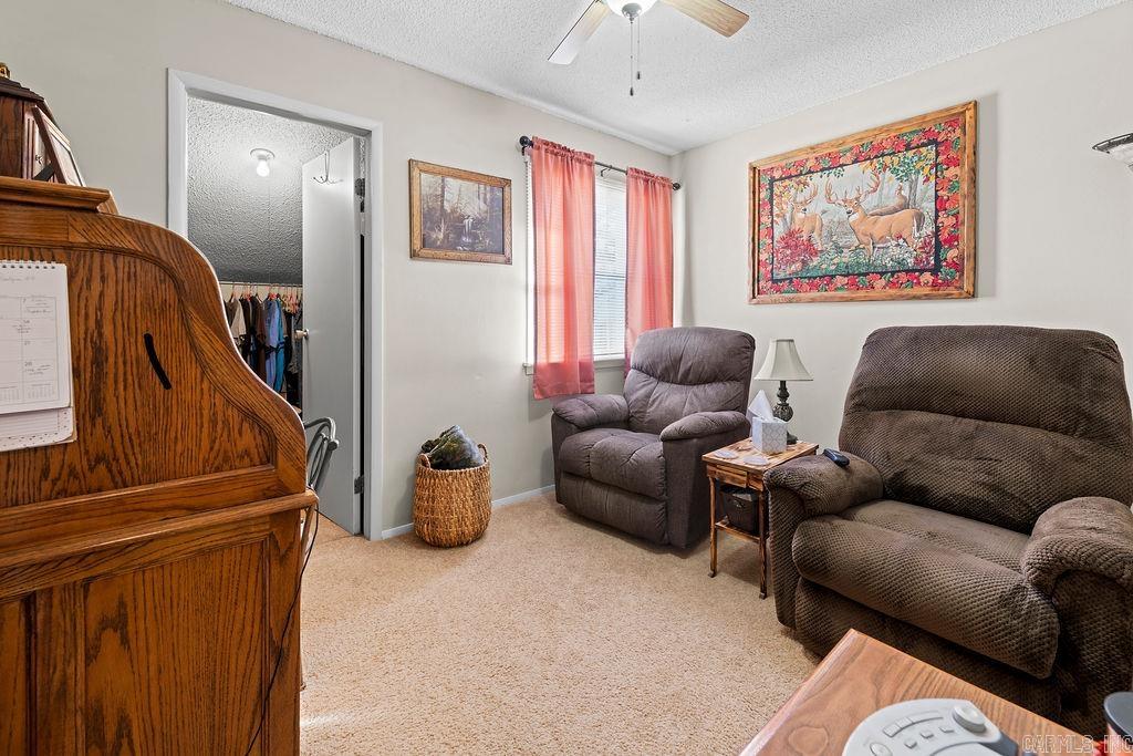 135  HILLVIEW  Fairfield, AR