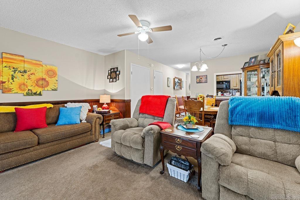 135  HILLVIEW  Fairfield, AR