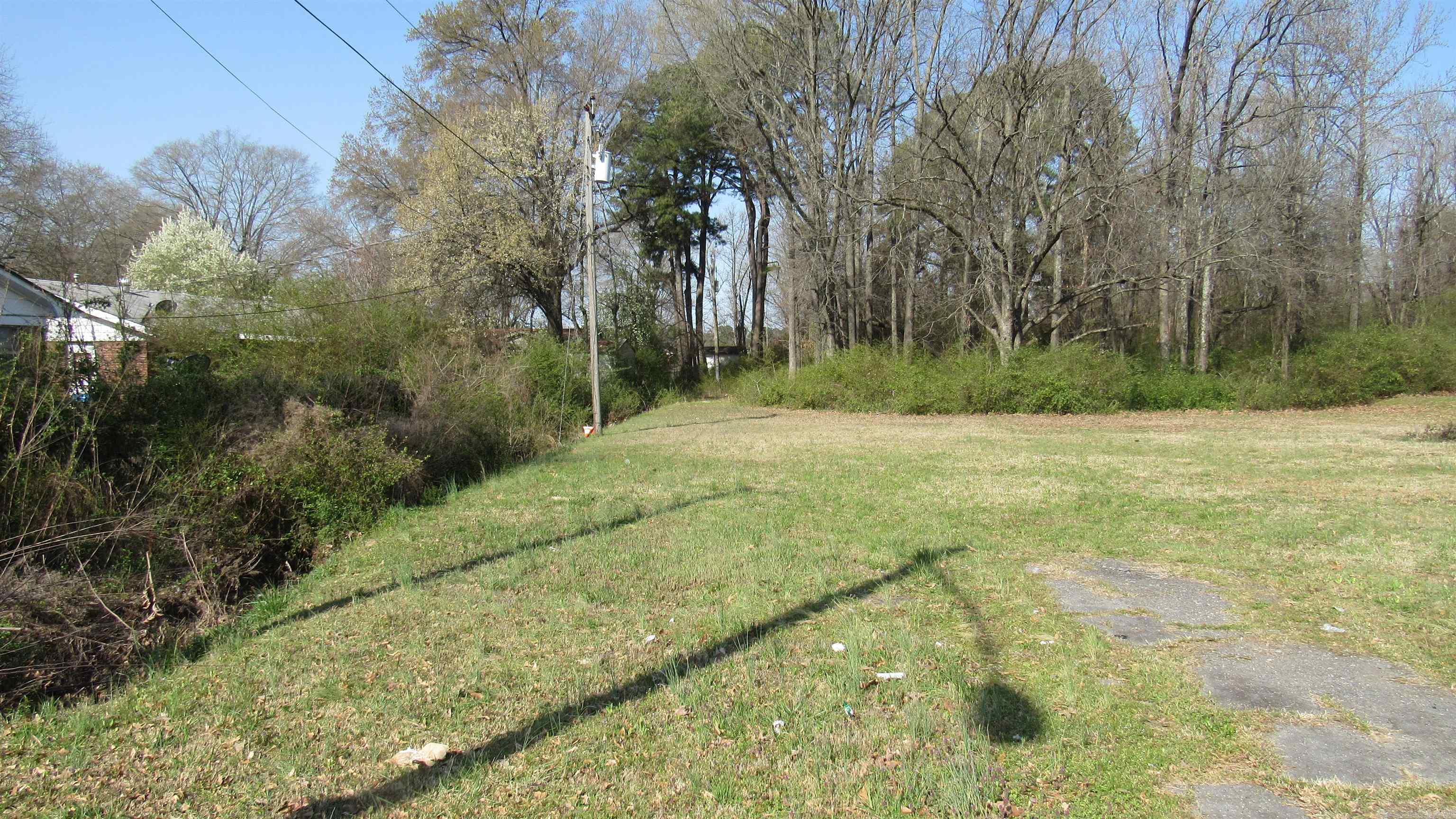 7102  GEYER SPRINGS  Little Rock, AR