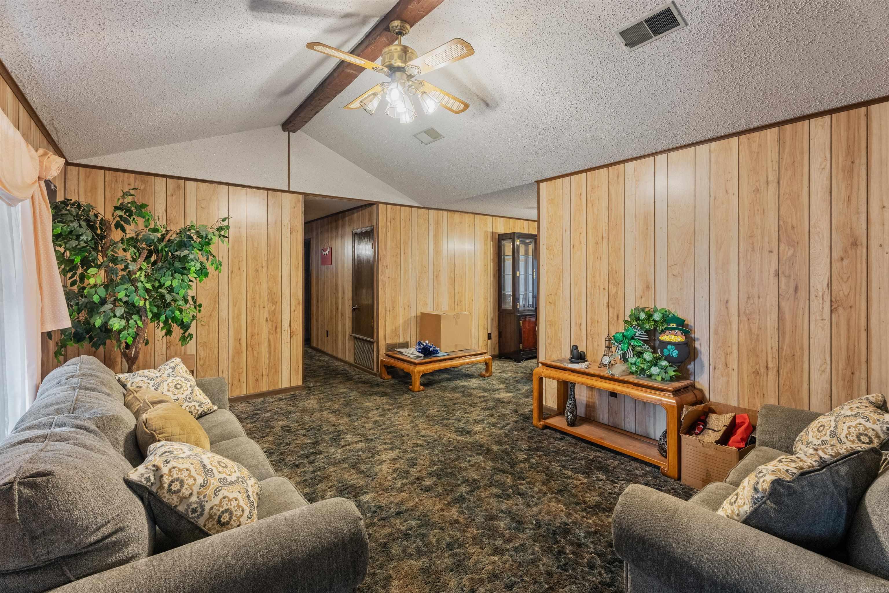 8200  Presidents  Pine Bluff, AR