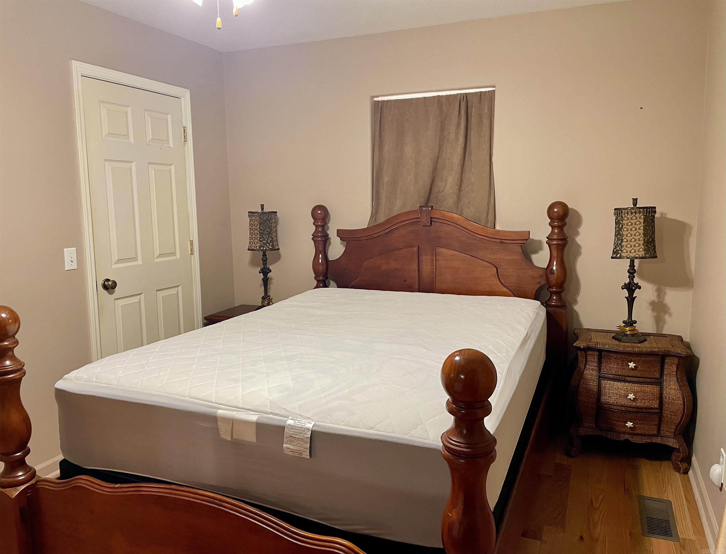 1000 Clarence St  Mountain View, AR