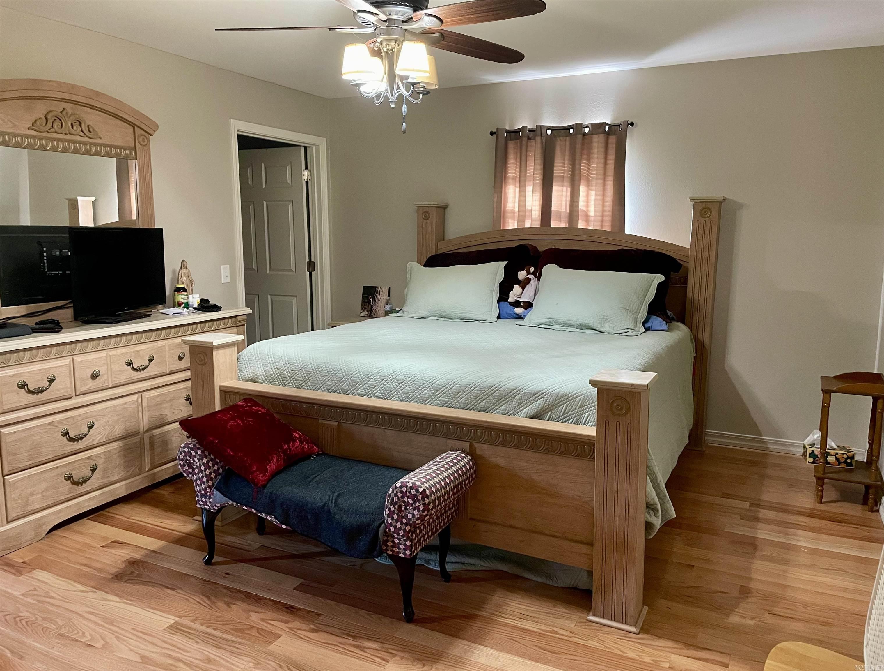 1000 Clarence St  Mountain View, AR
