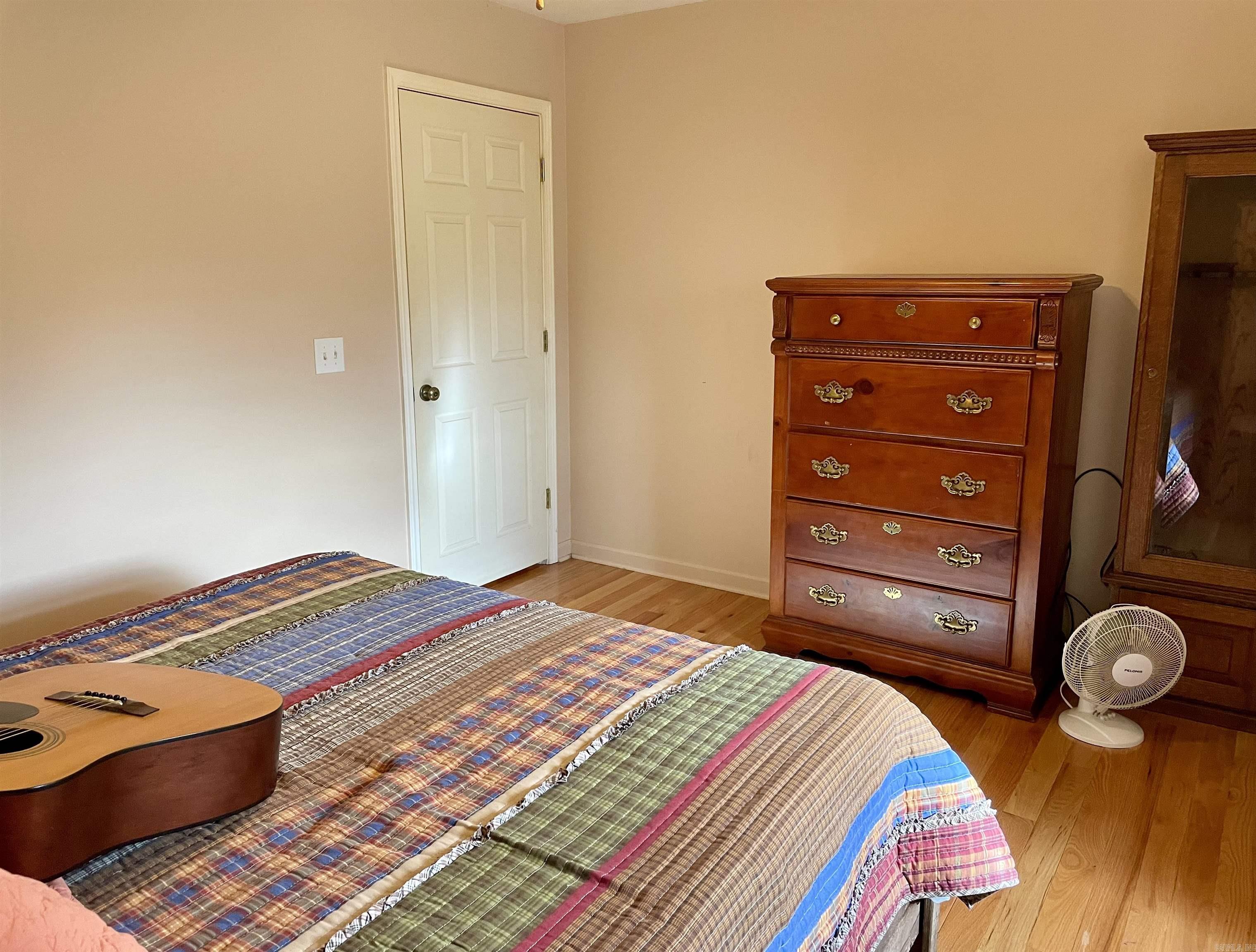 1000 Clarence St  Mountain View, AR
